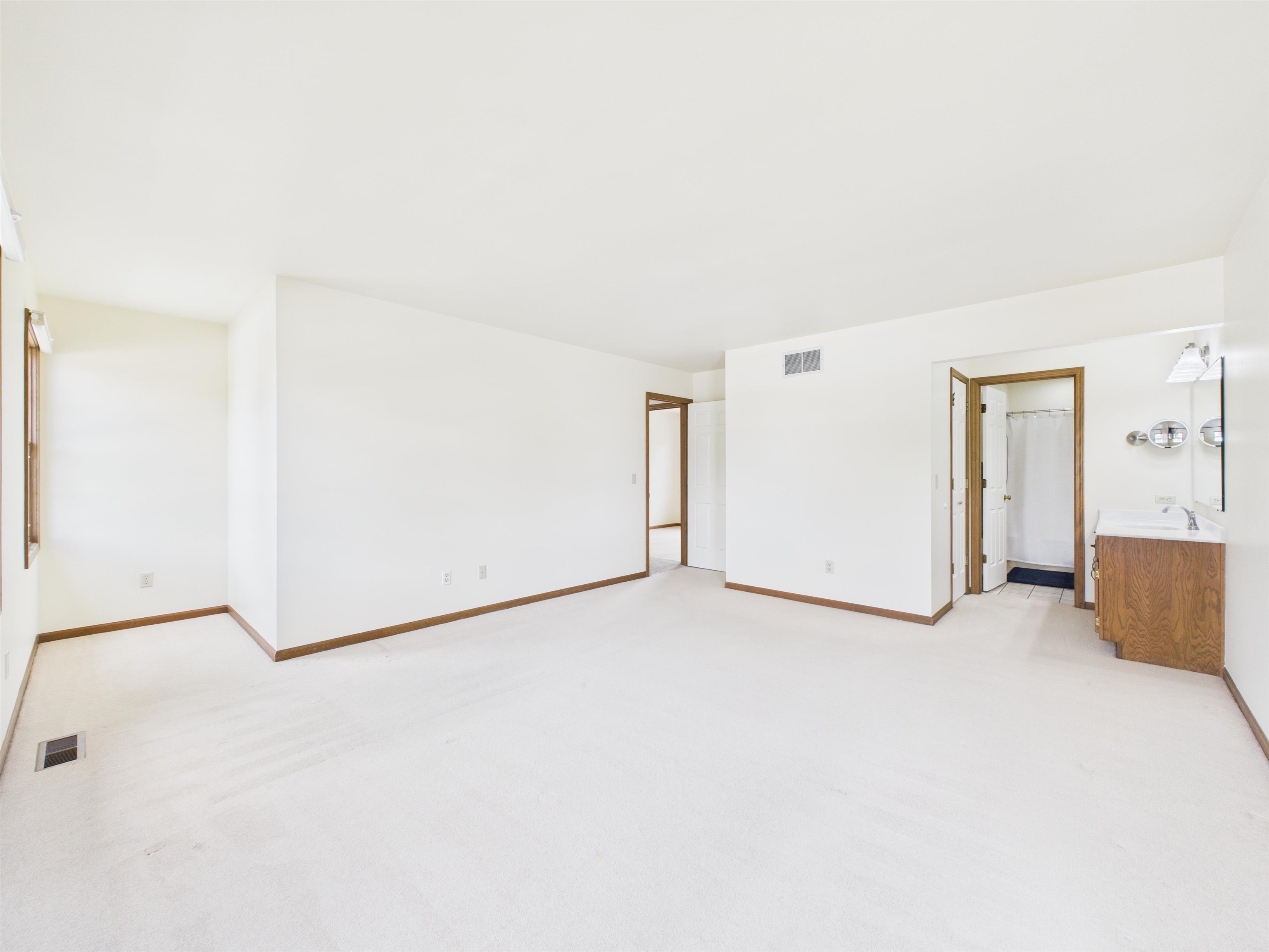 Photo 17 of 37 Northway Drive