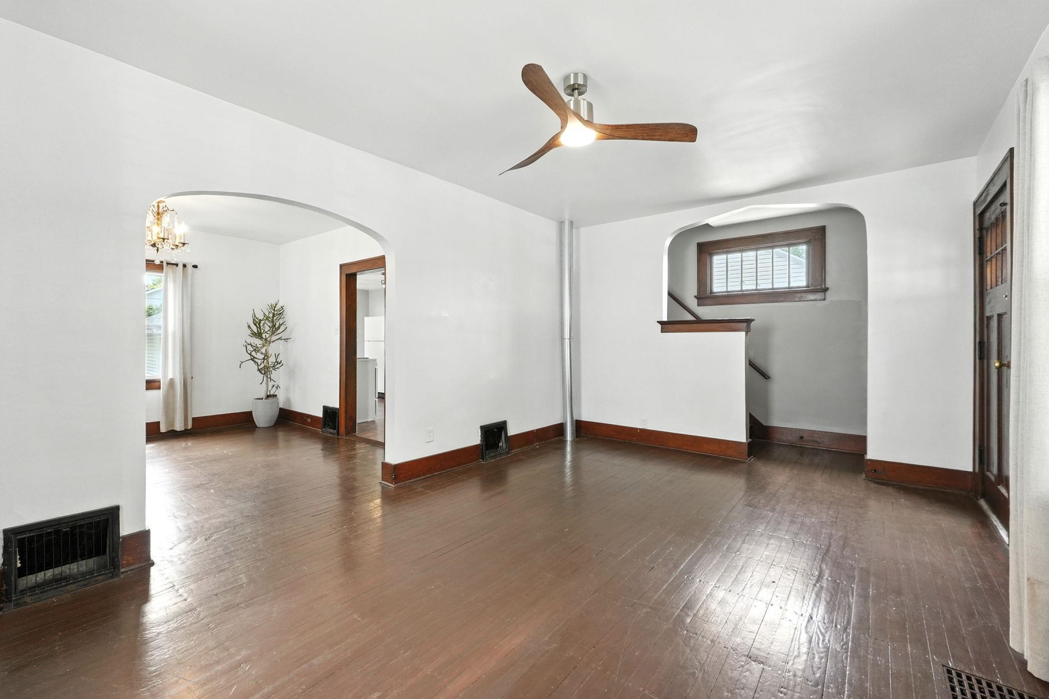 Photo 10 of 716 Anderson Avenue