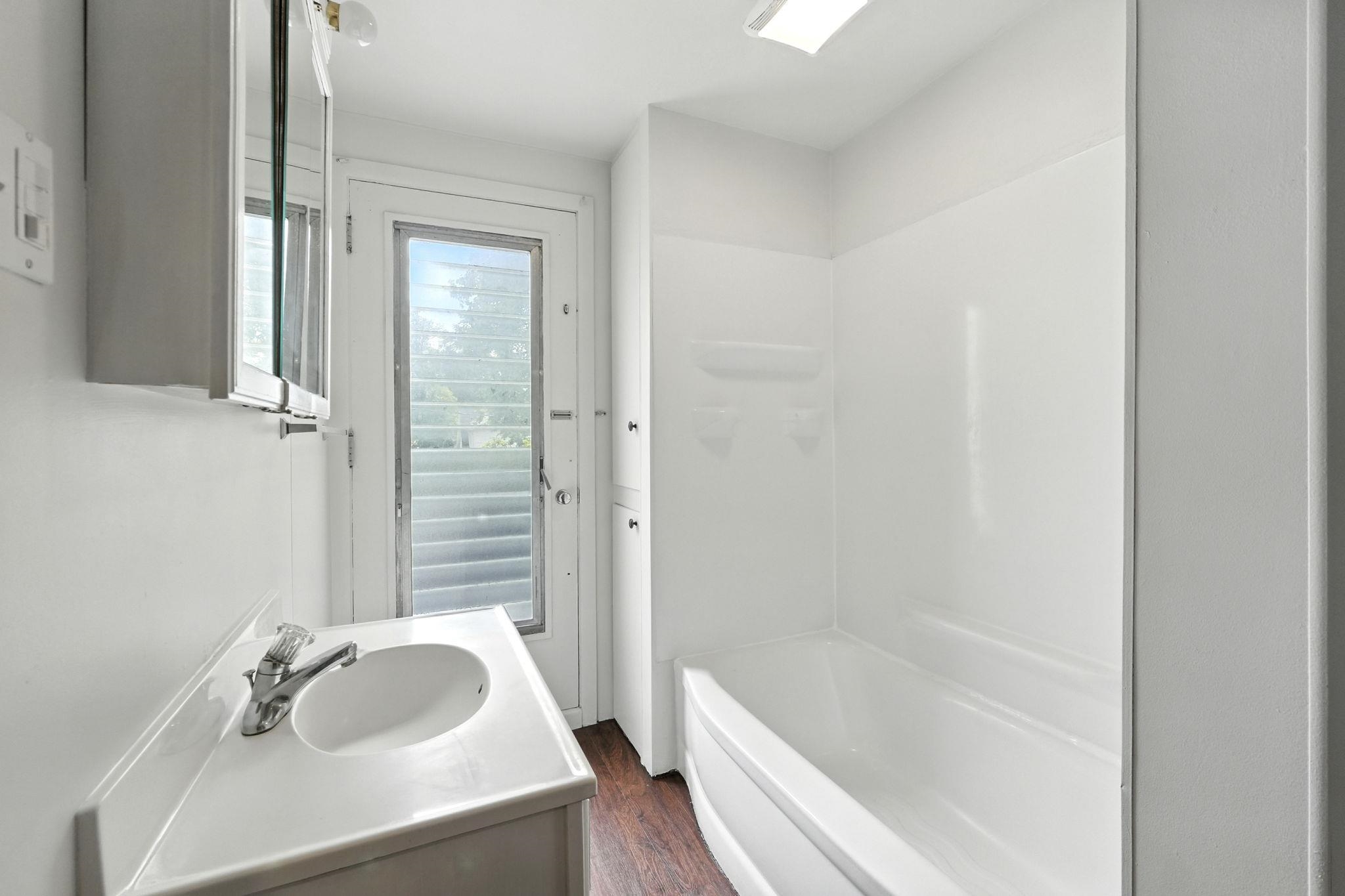 Photo 26 of 716 Anderson Avenue