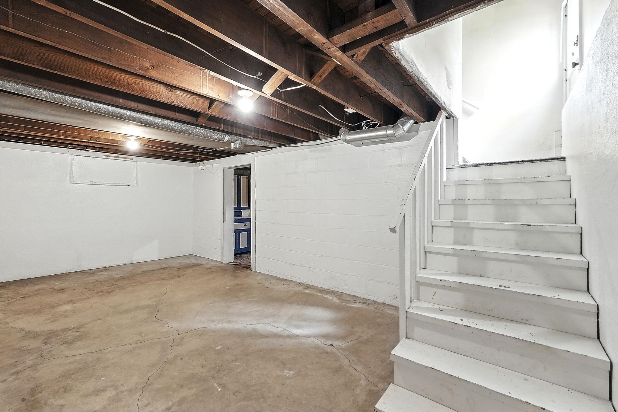 Photo 27 of 716 Anderson Avenue