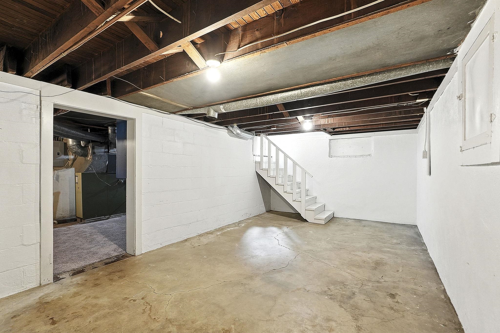 Photo 28 of 716 Anderson Avenue