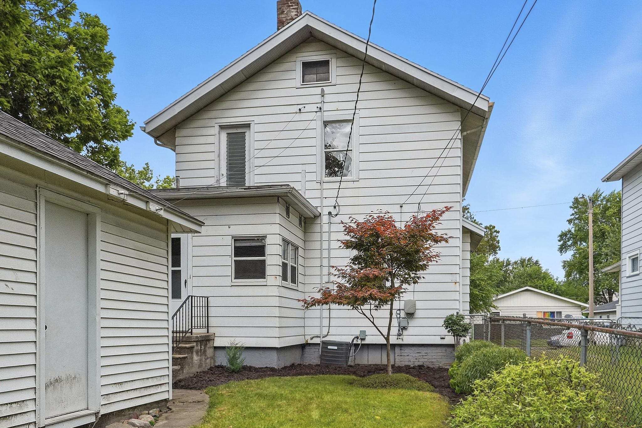 Photo 31 of 716 Anderson Avenue