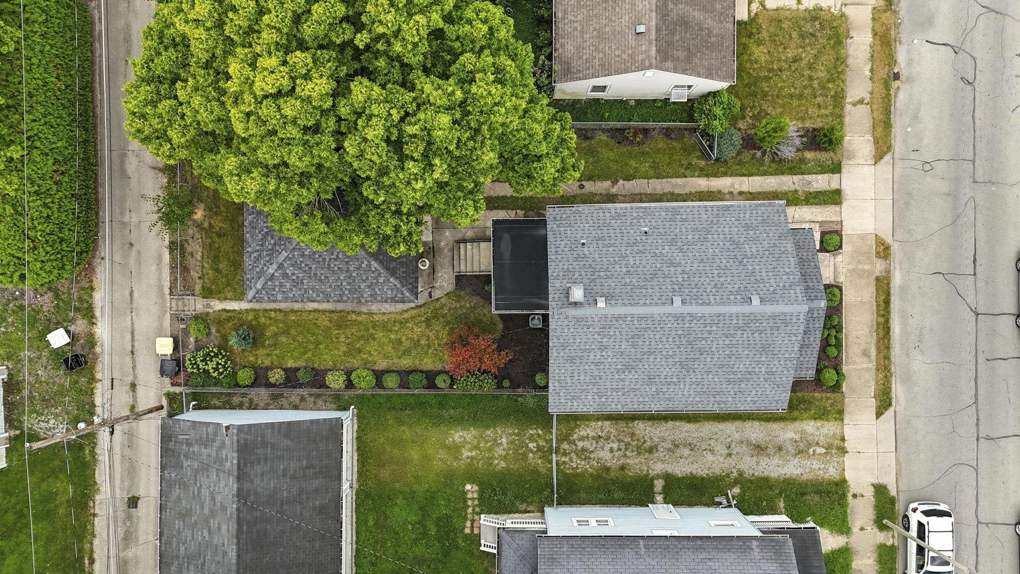 Photo 5 of 716 Anderson Avenue