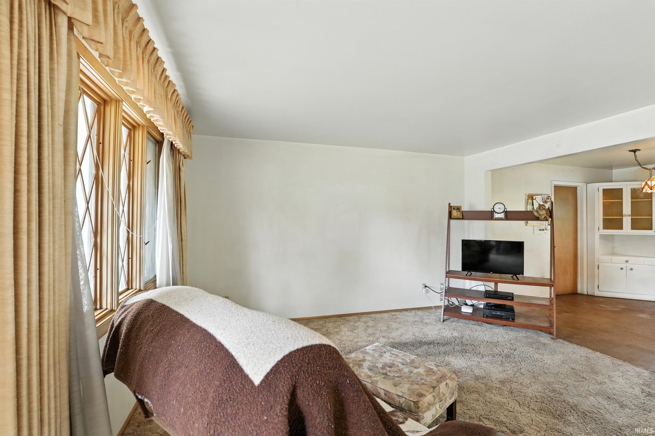 Photo 2 of 4921 Devonshire Drive