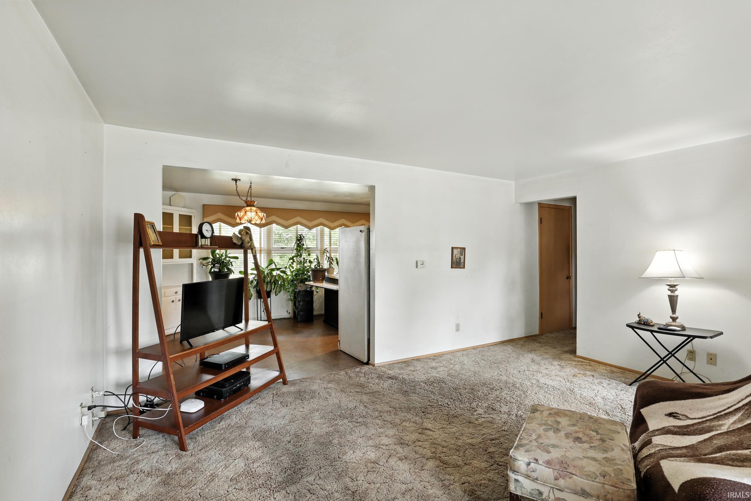 Photo 4 of 4921 Devonshire Drive