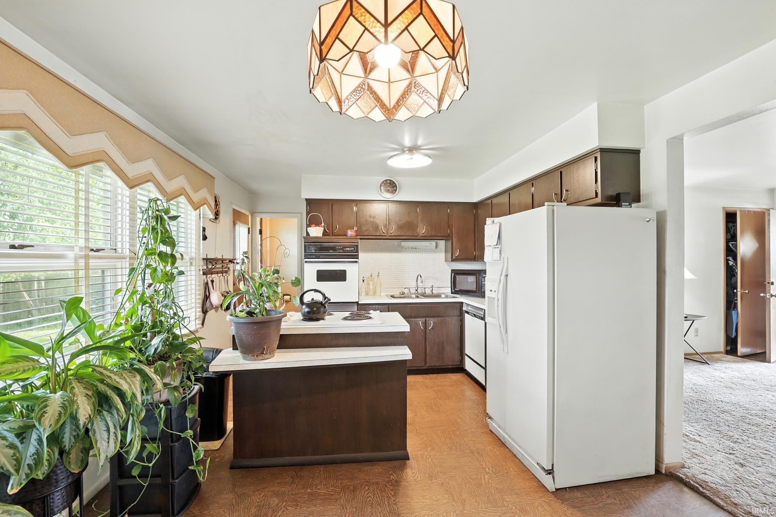 Photo 6 of 4921 Devonshire Drive