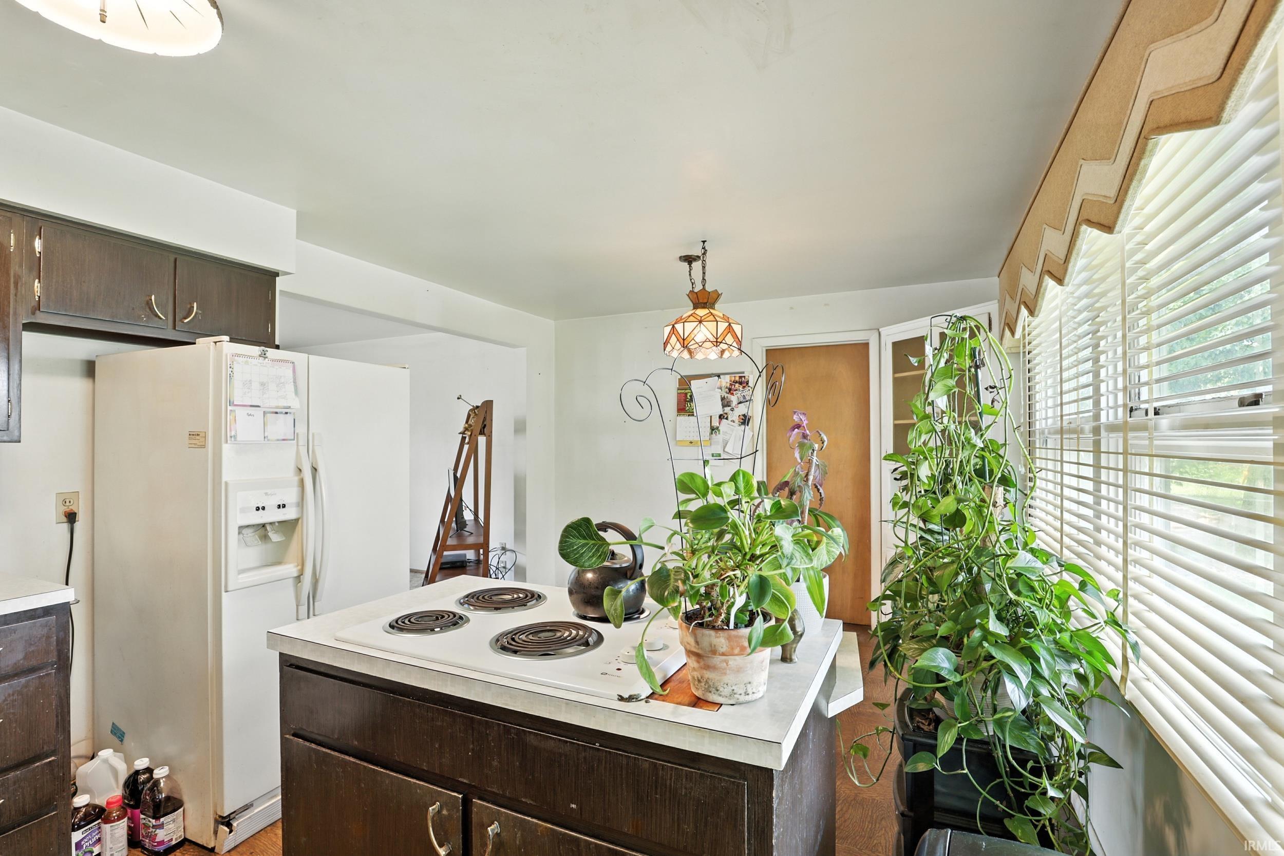 Photo 7 of 4921 Devonshire Drive