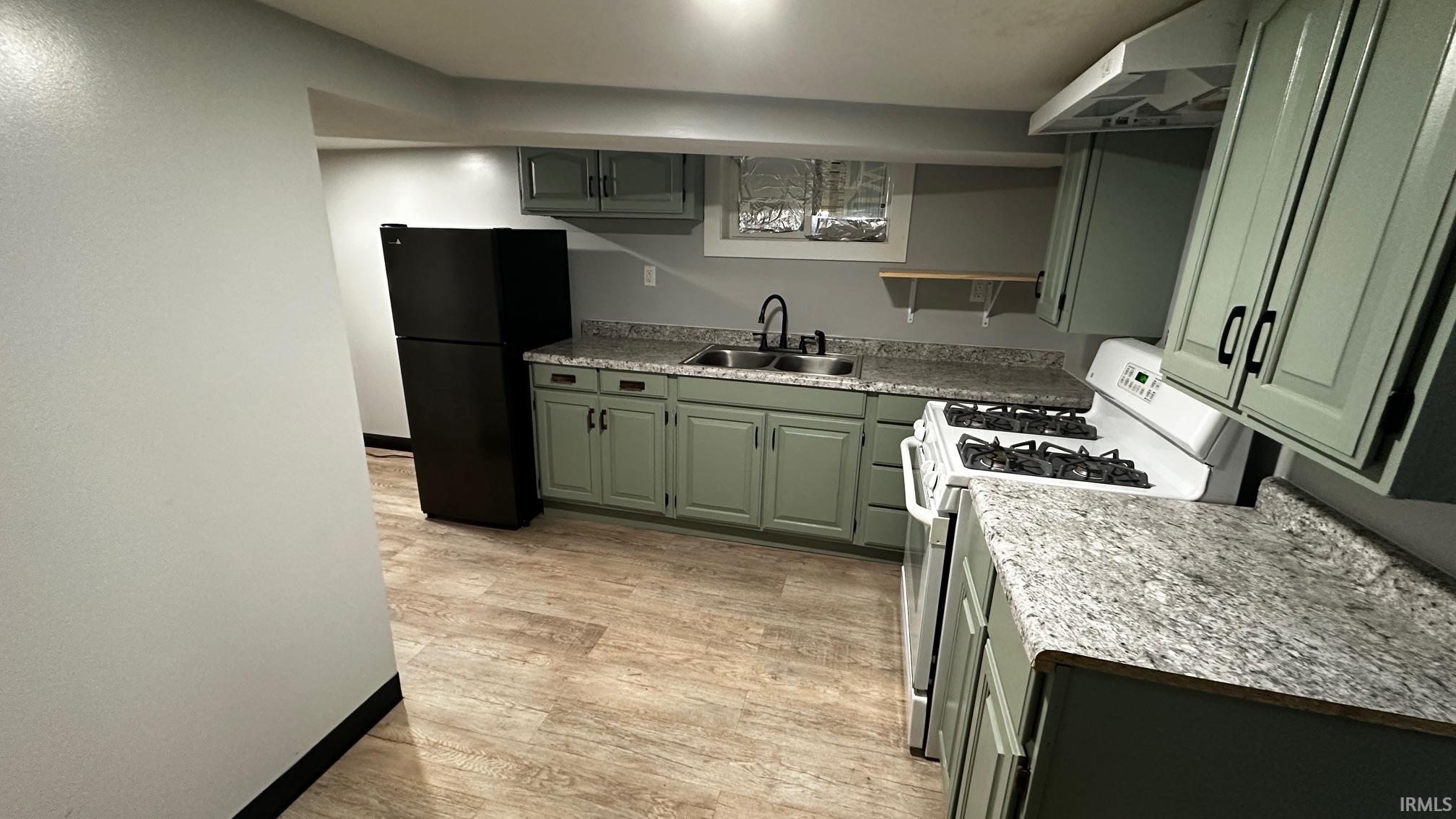 Photo 8 of 1011 Benham Court