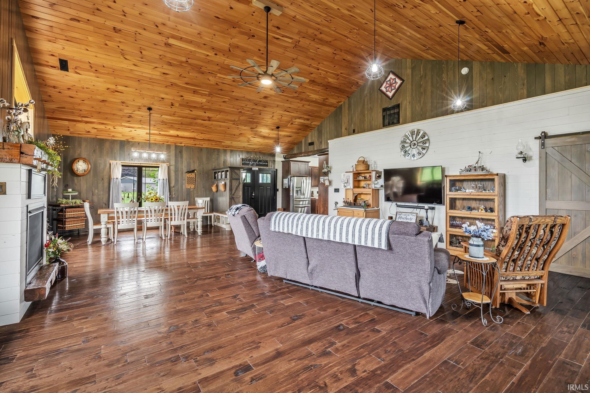 120 E Nelson Drive