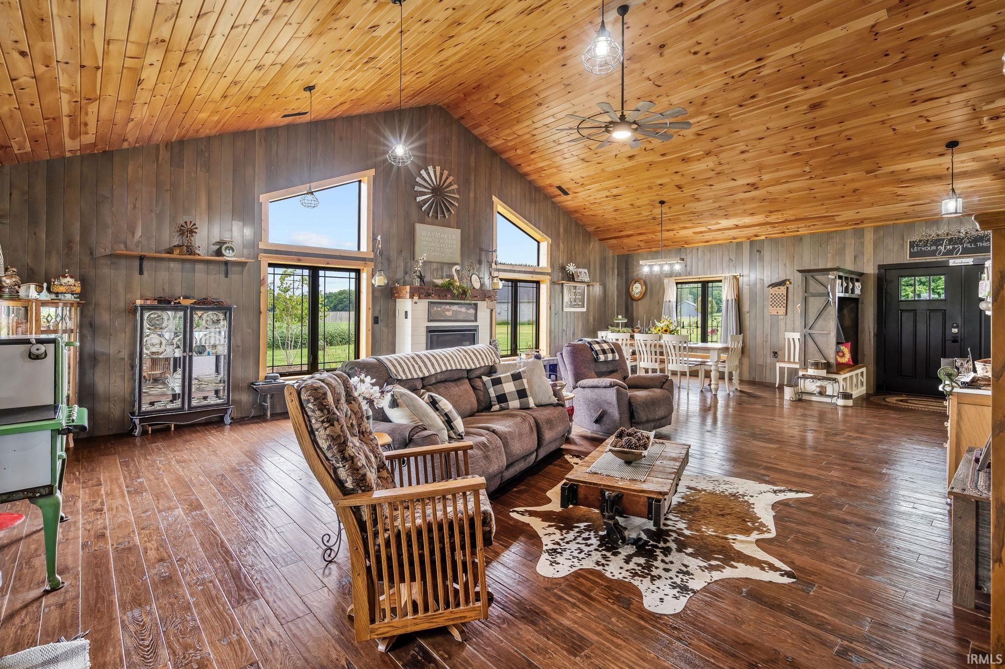 120 E Nelson Drive