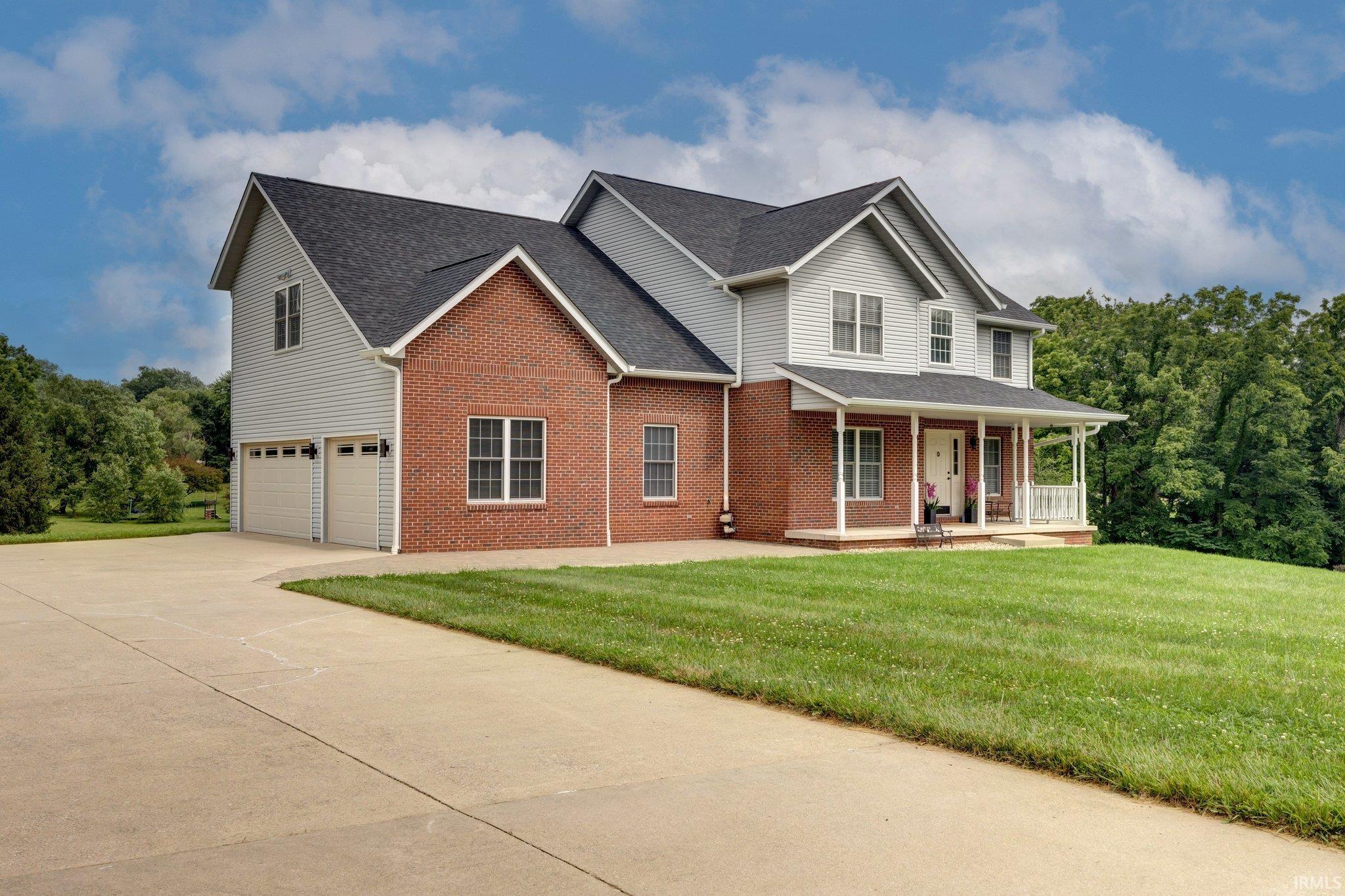 Homes for sale in Bloomington, IN | 8111 S Whitherbee Dr, Bloomington, IN 47401 | MLS# 202534579