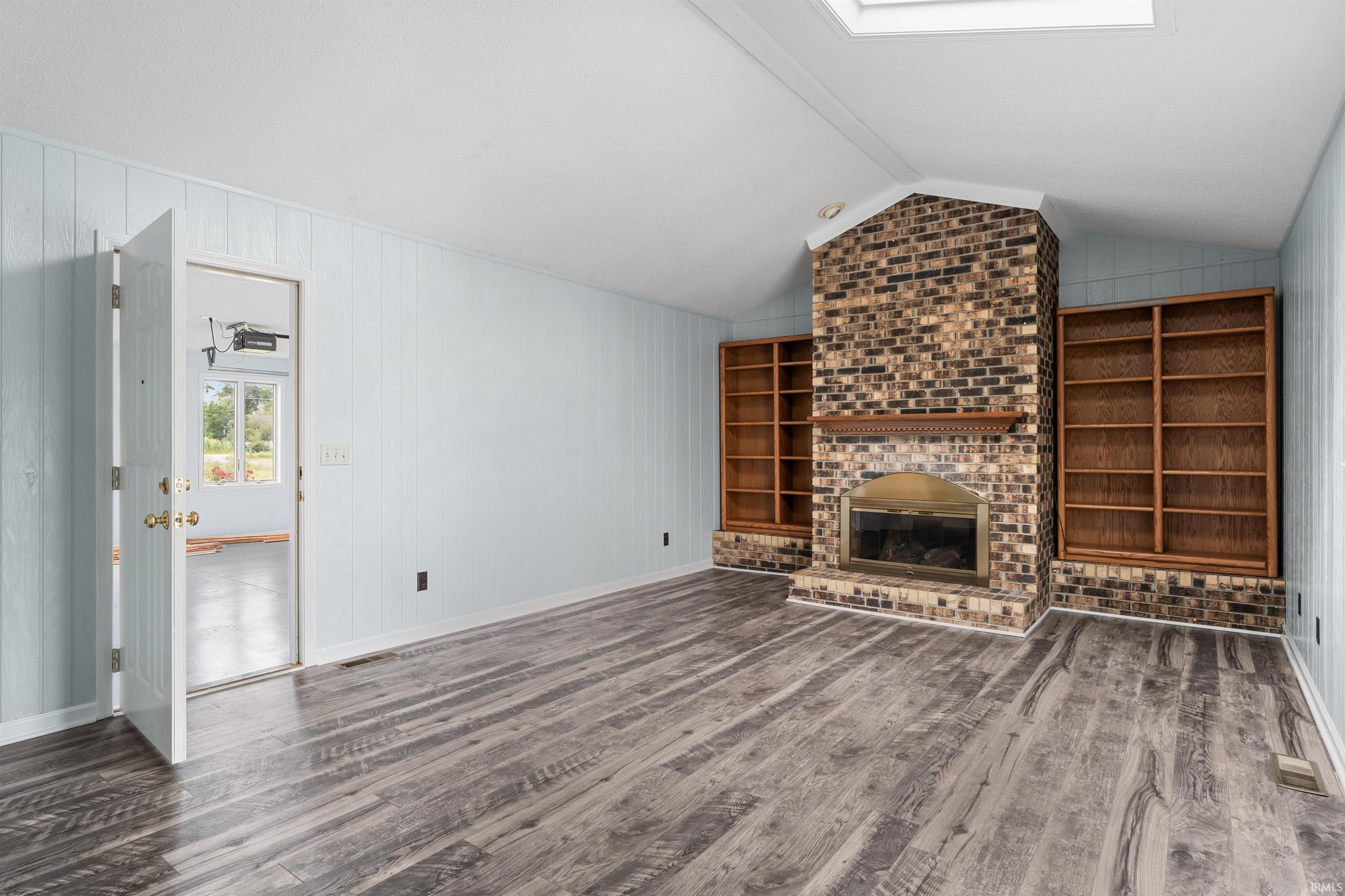 Photo 12 of 14802 Illinois Road