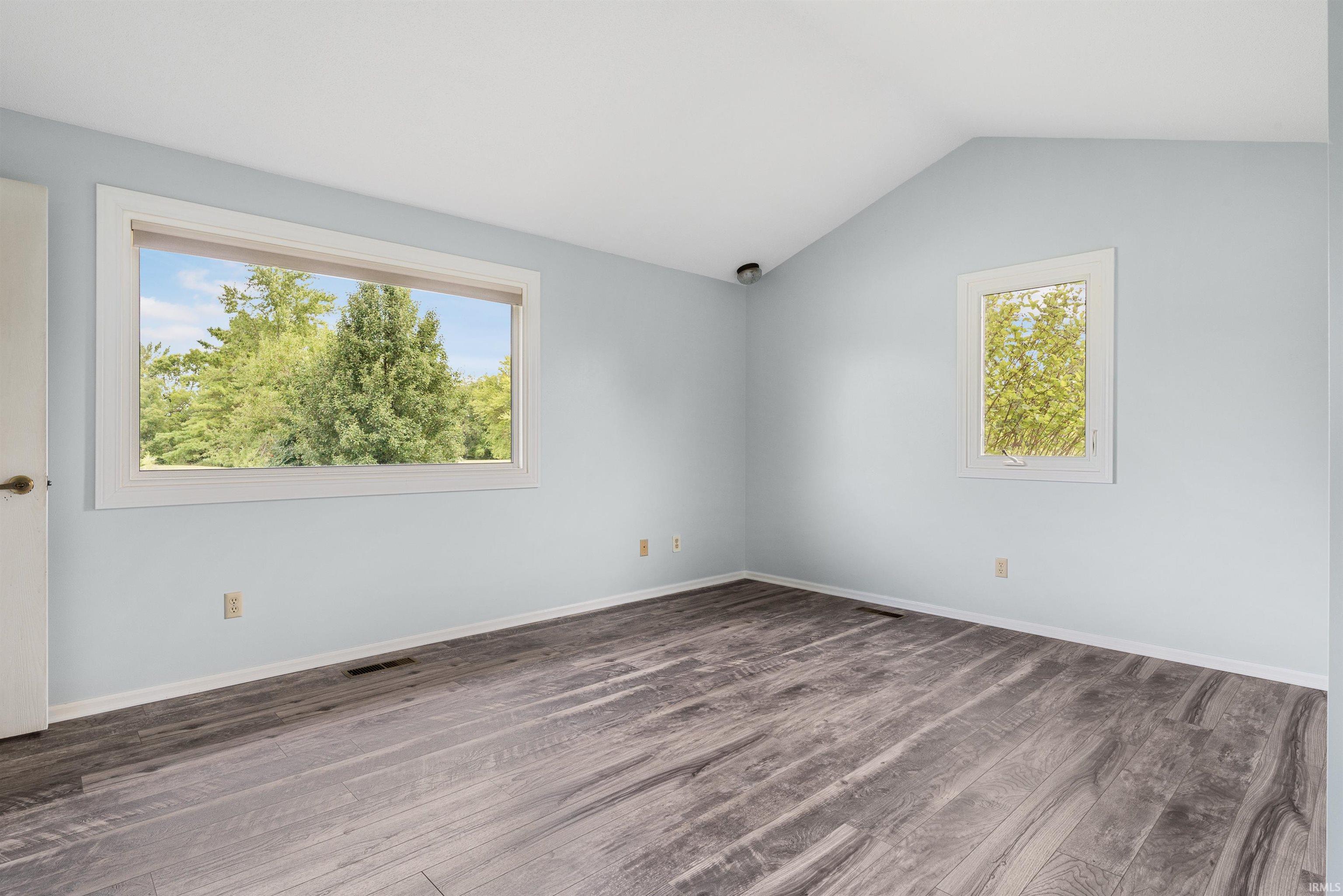 Photo 16 of 14802 Illinois Road