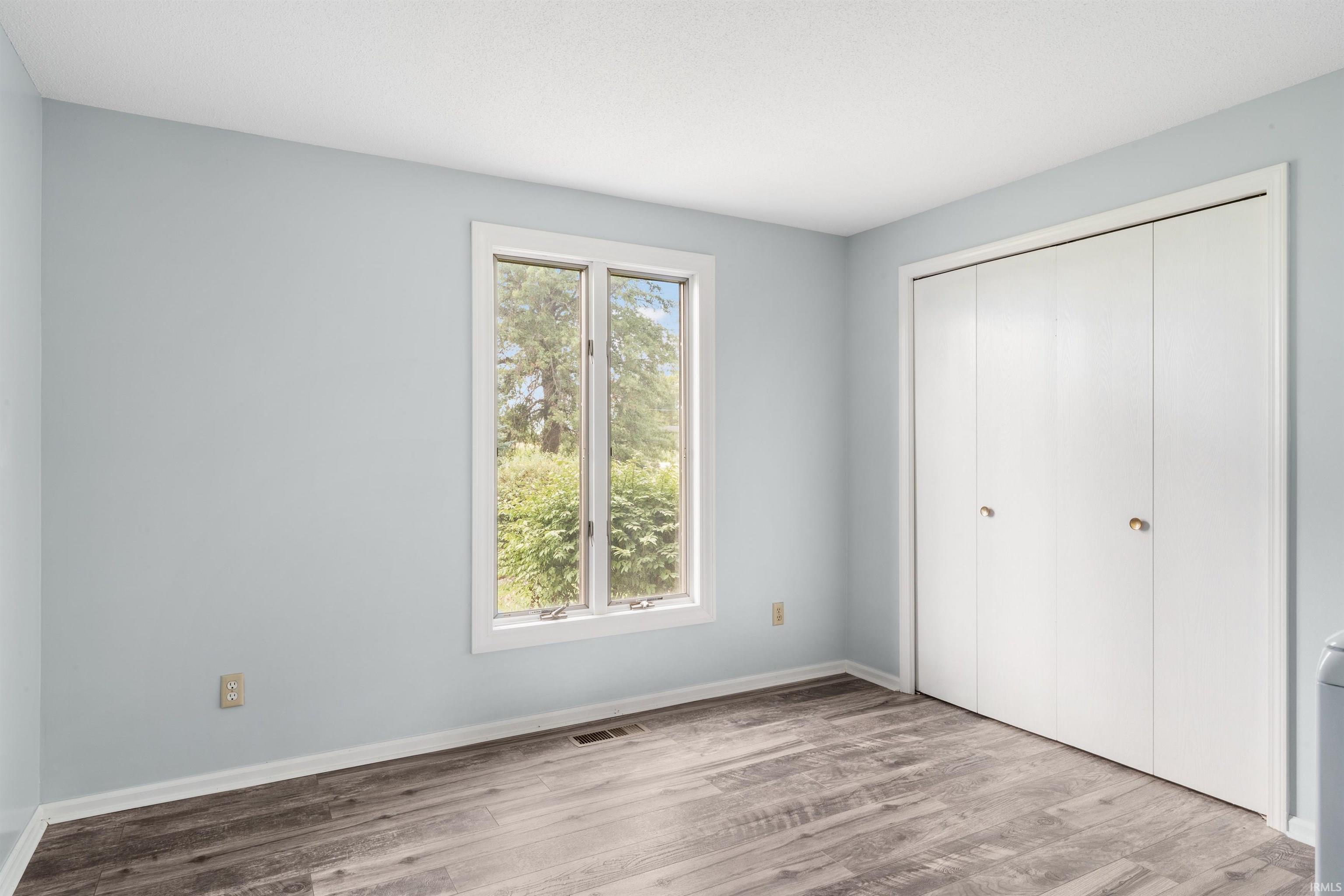 Photo 19 of 14802 Illinois Road