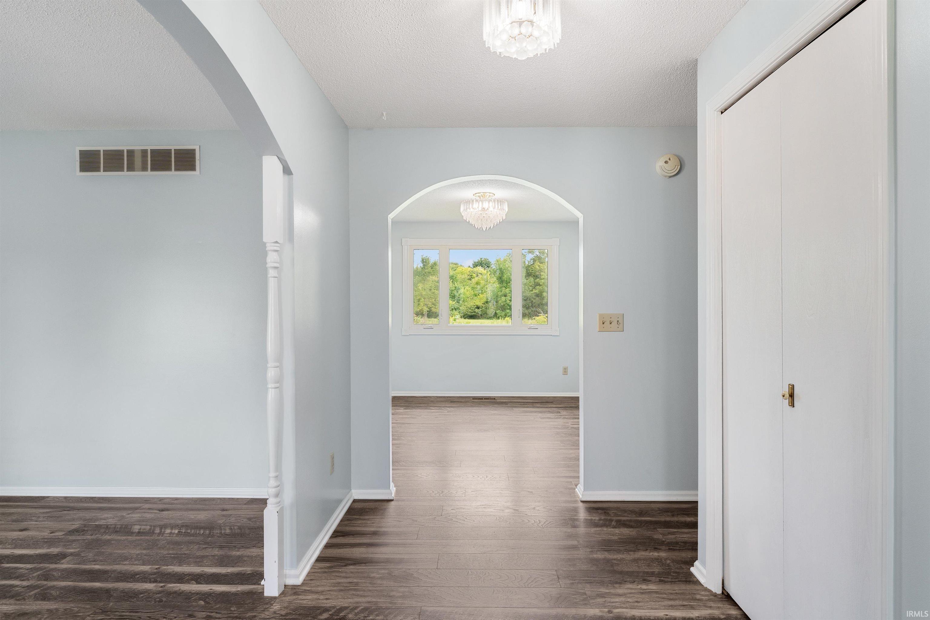 Photo 5 of 14802 Illinois Road