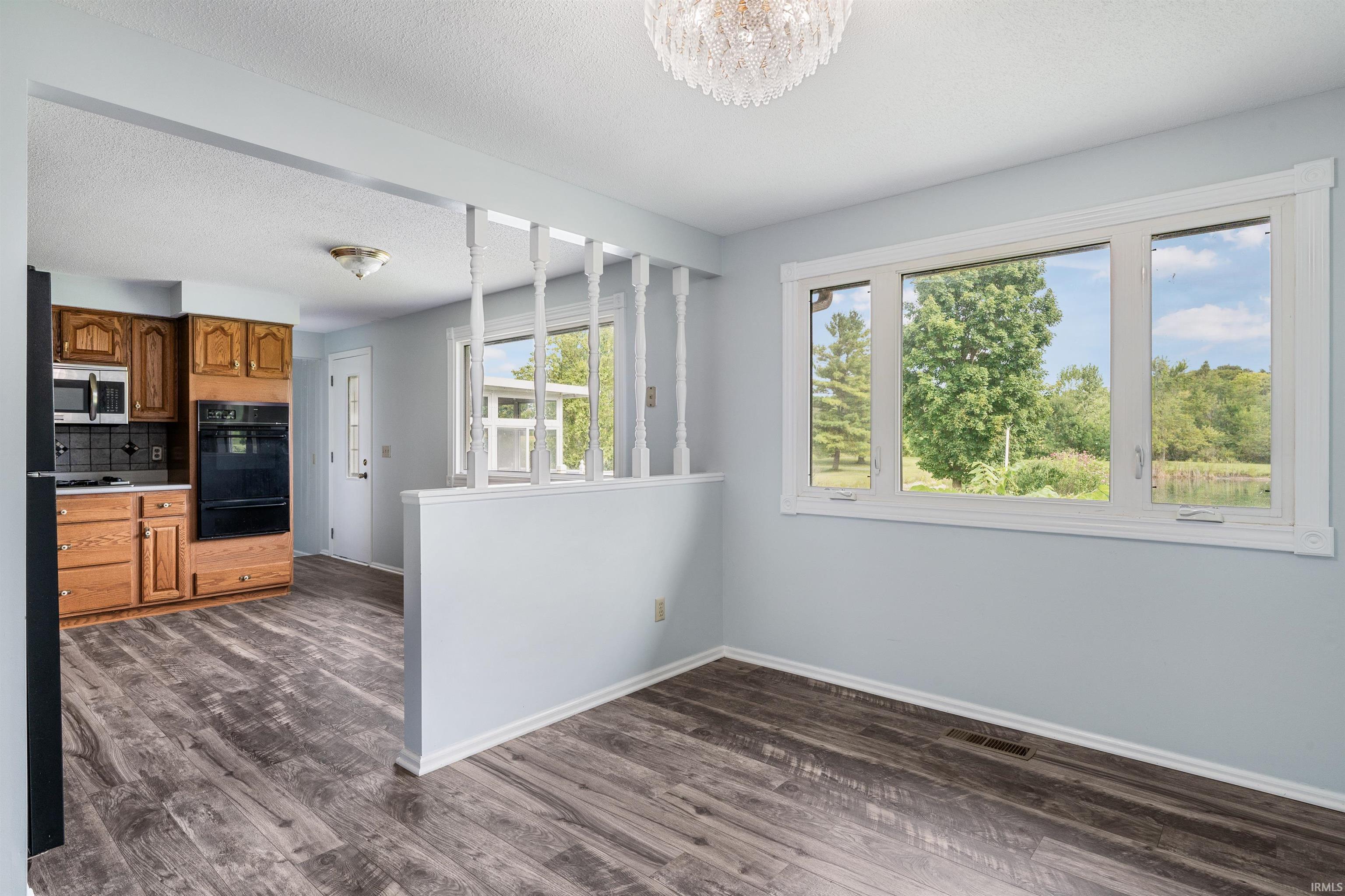 Photo 9 of 14802 Illinois Road