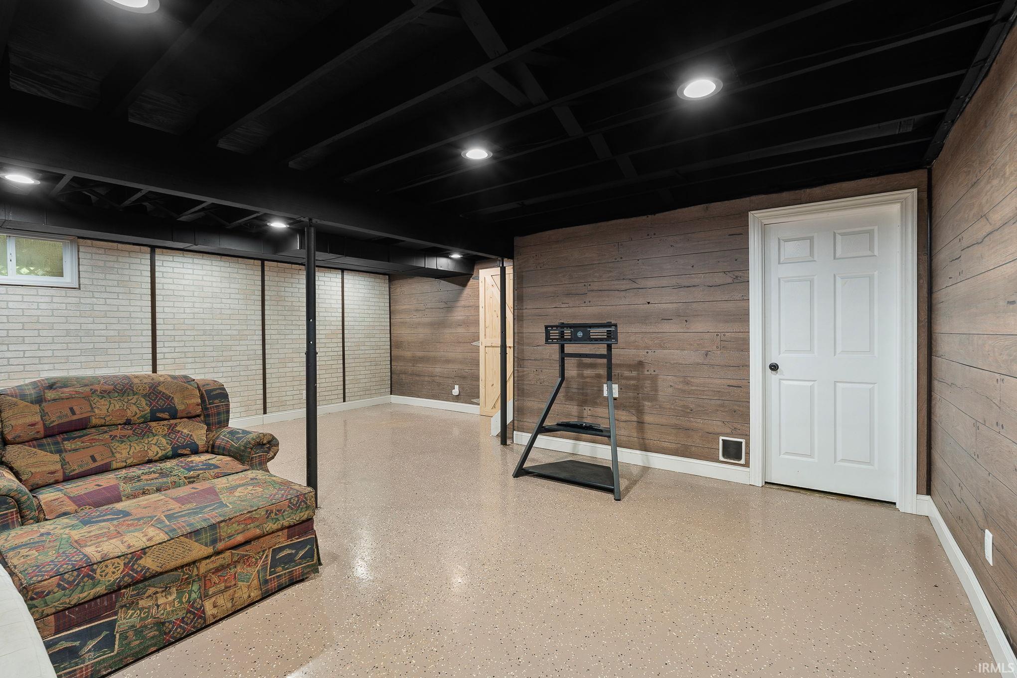 Photo 31 of 10225 N 100 W