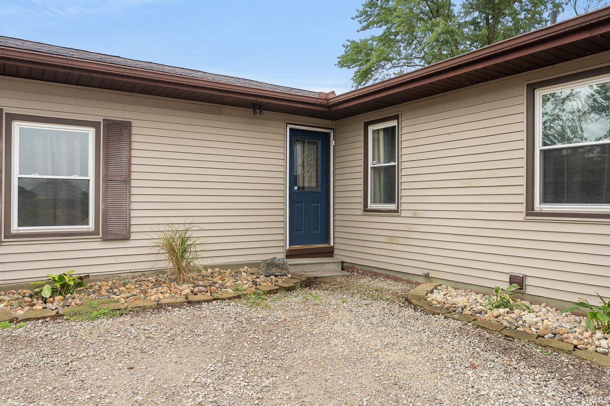 Photo 6 of 10225 N 100 W