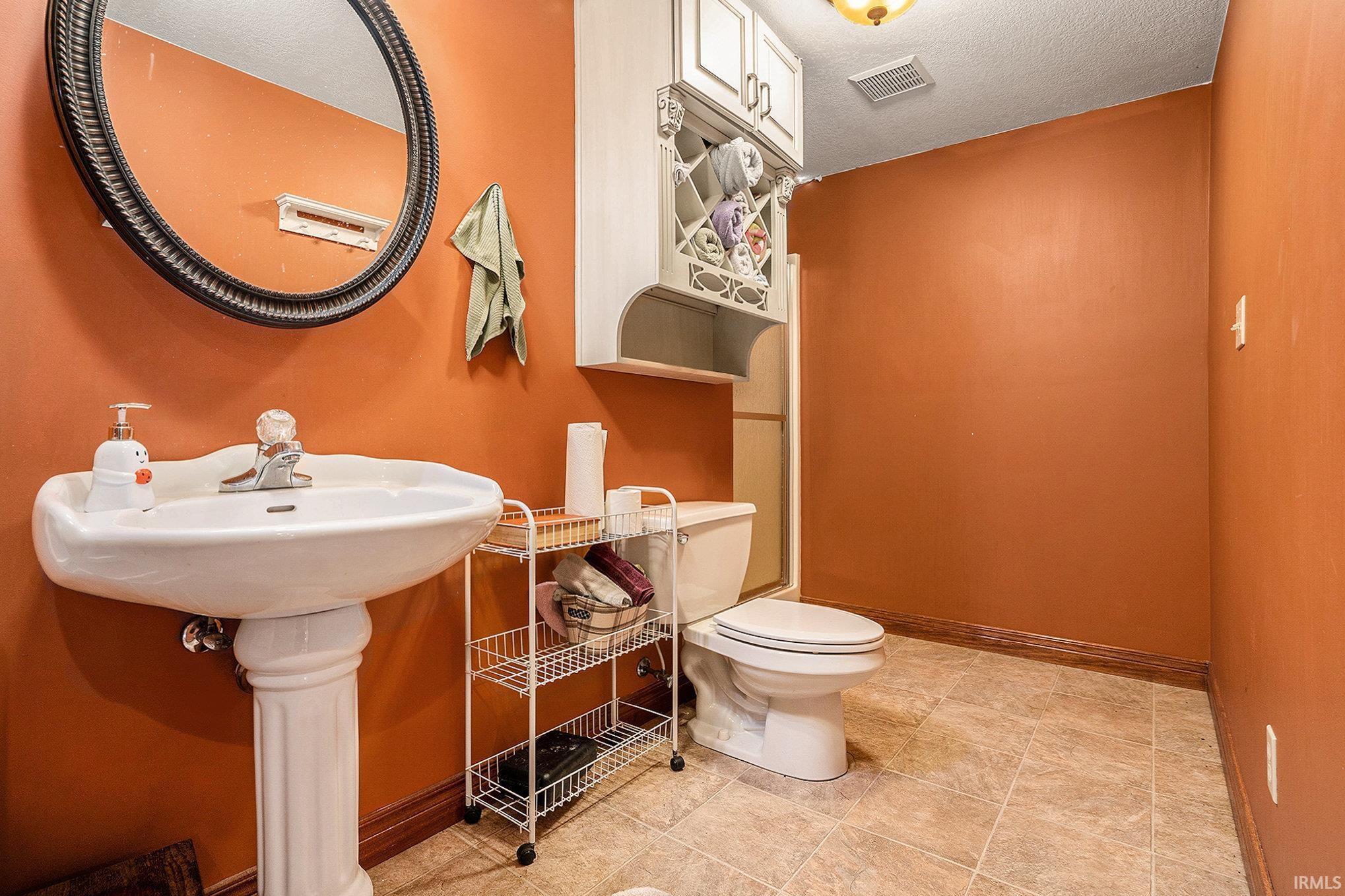 Photo 28 of 4715 W 200 S Road