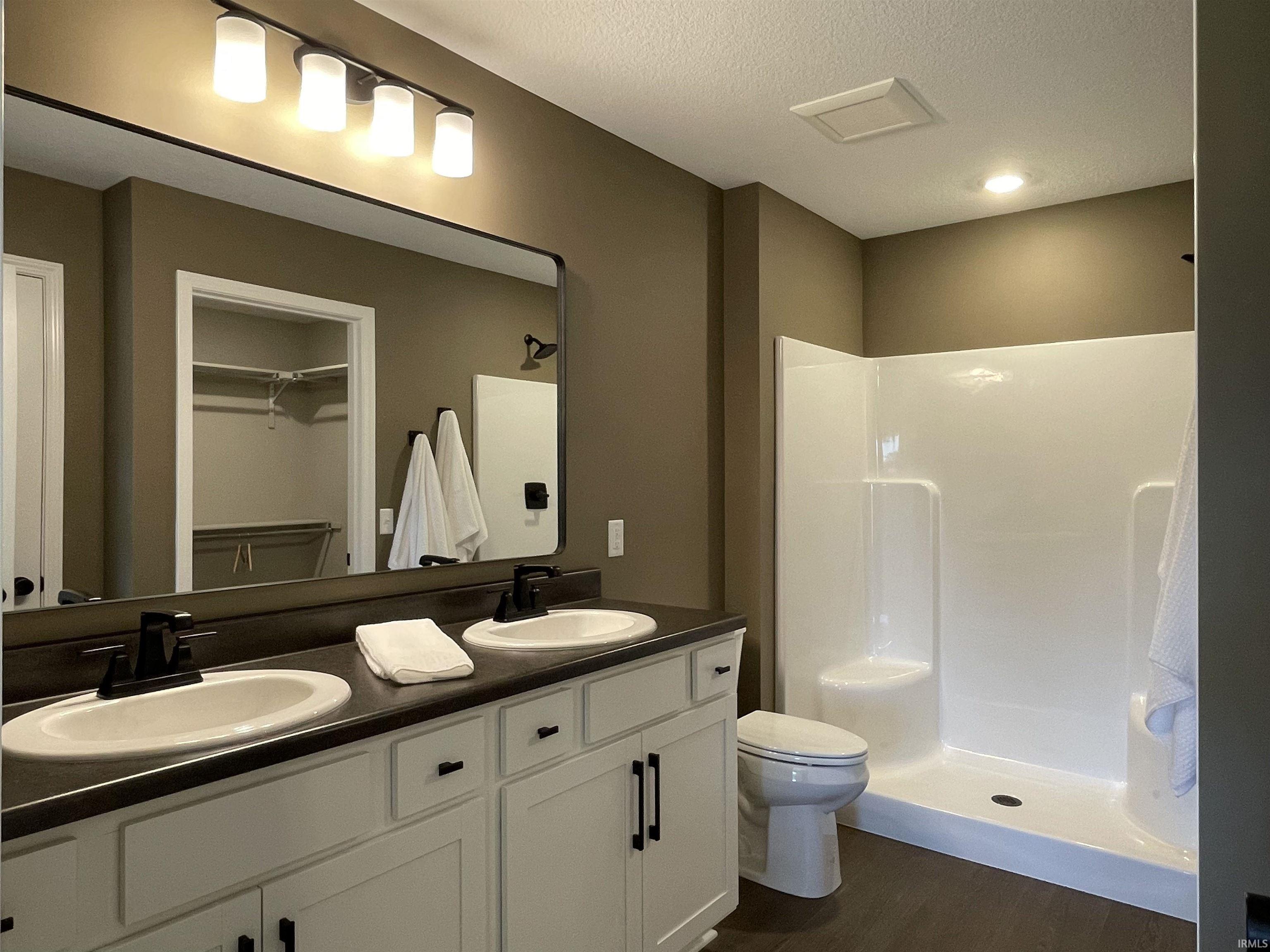 Photo 7 of 4840 Whittlebury Drive