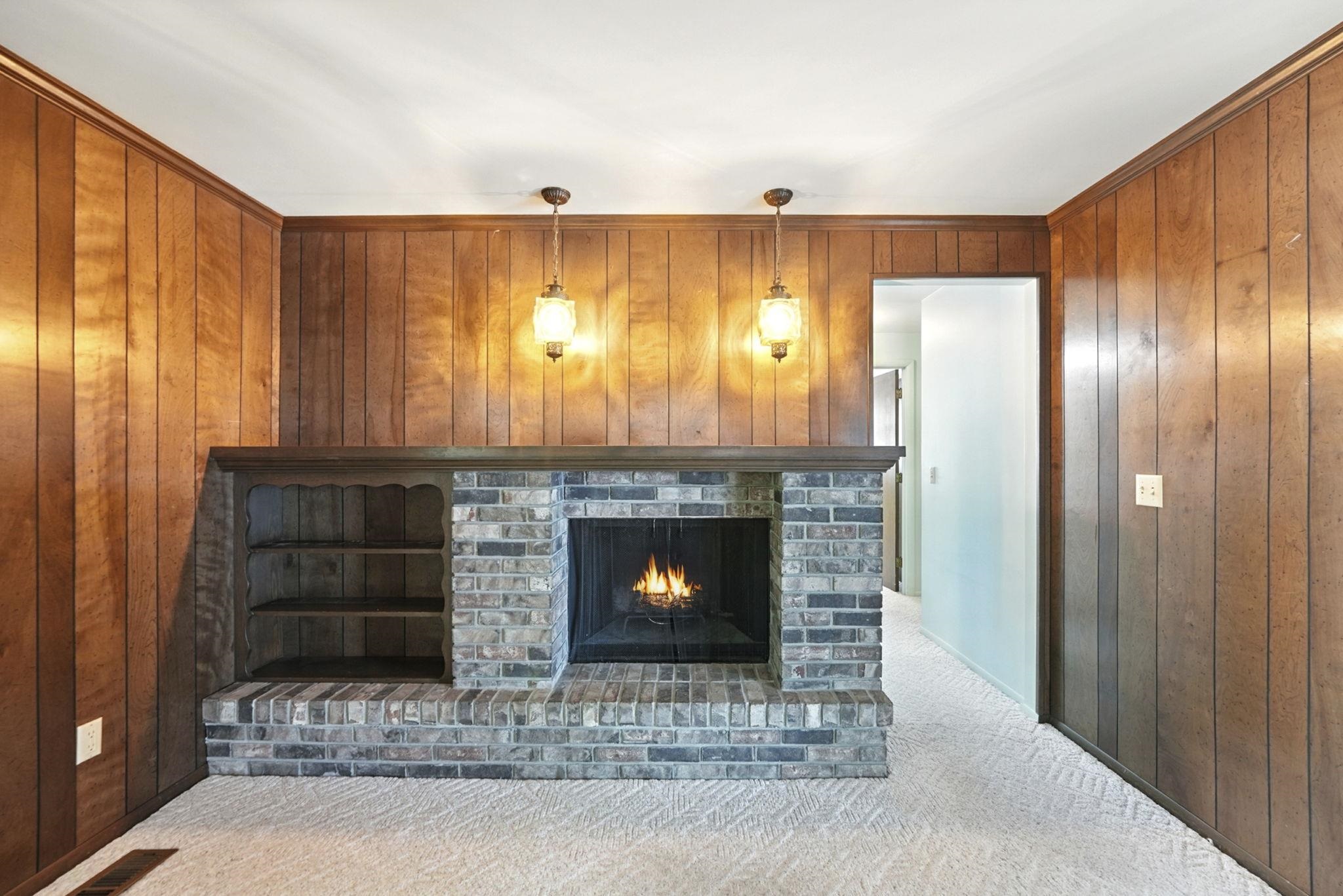 Photo 11 of 405 Hilltop Drive