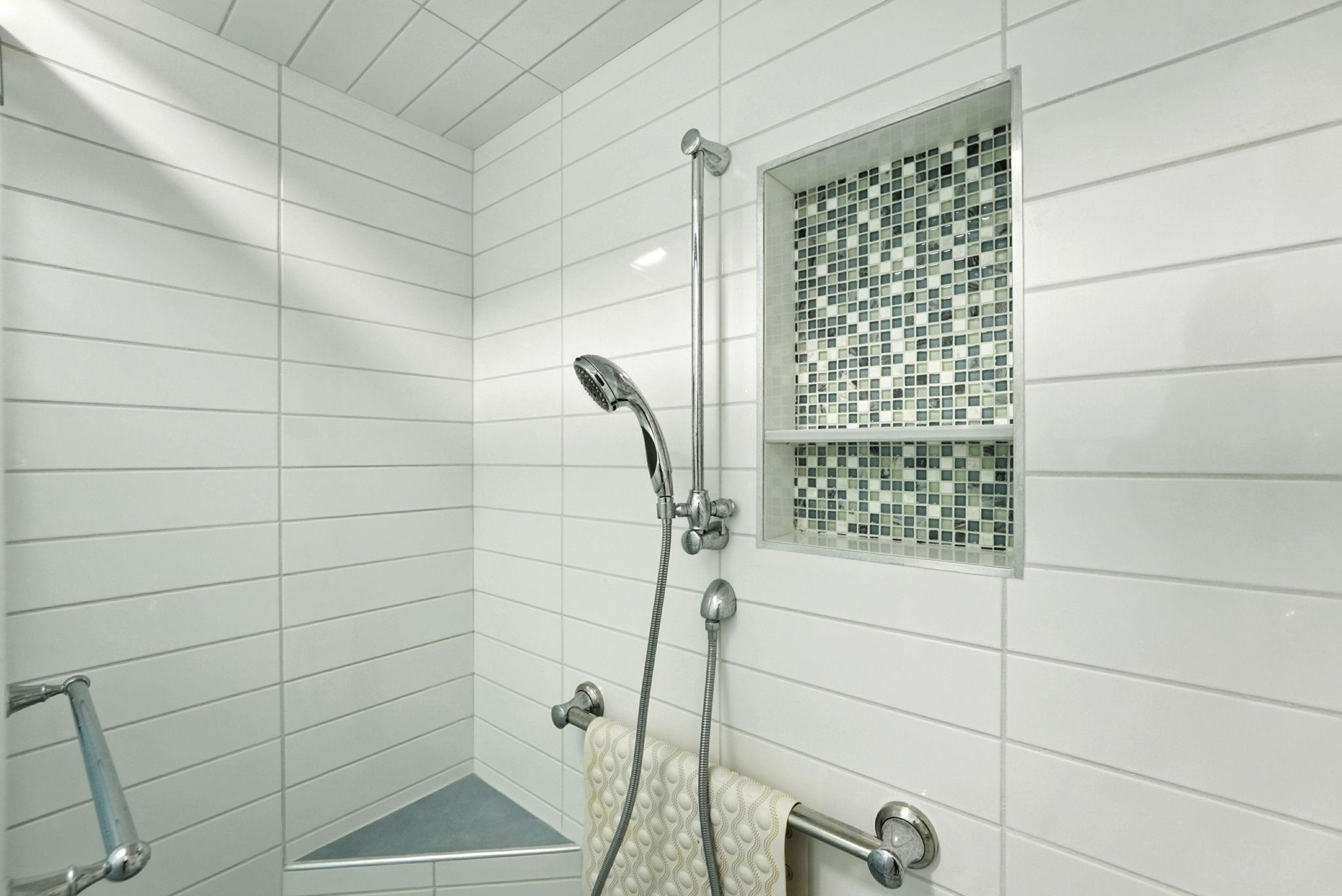 Photo 21 of 405 Hilltop Drive