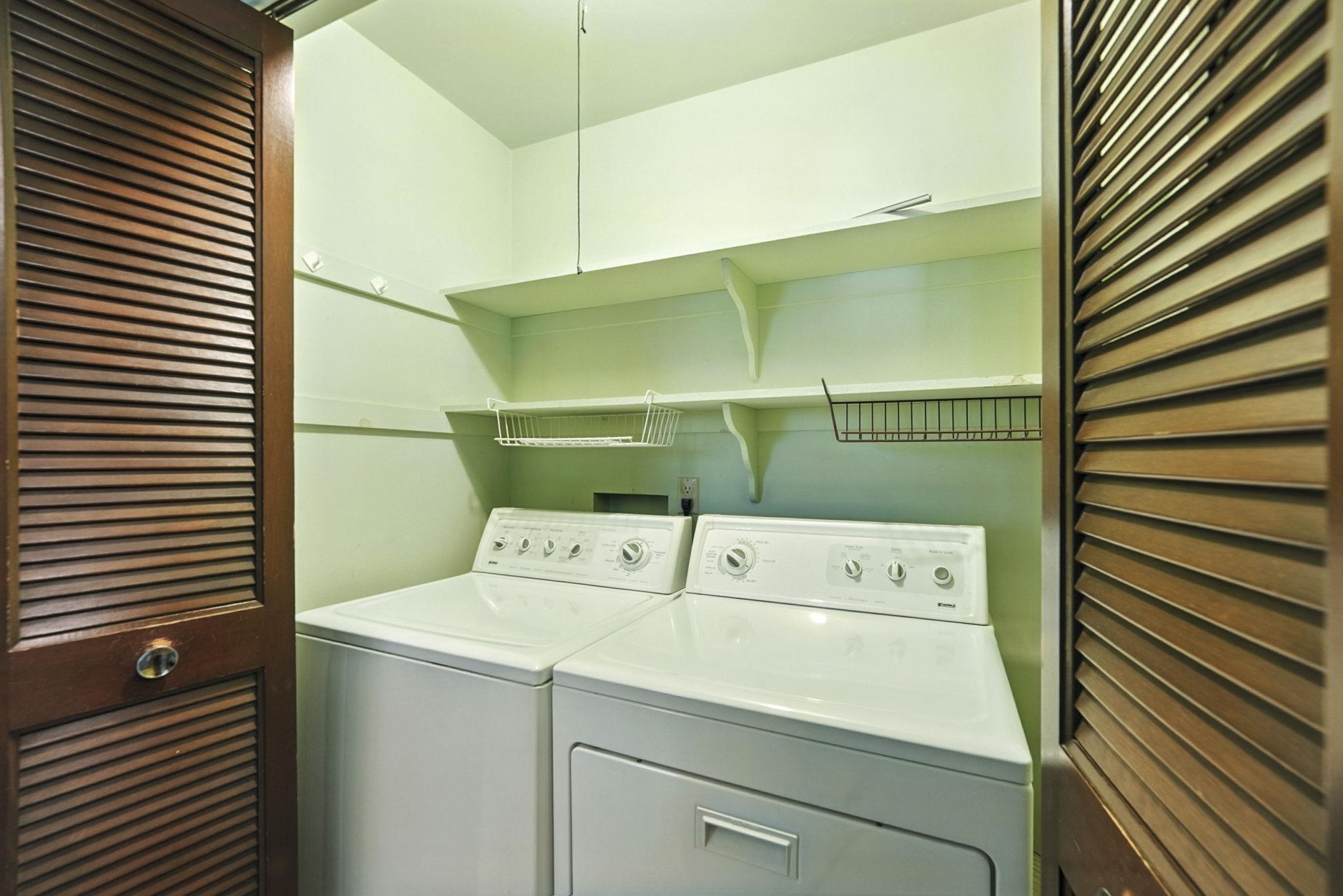 Photo 22 of 405 Hilltop Drive