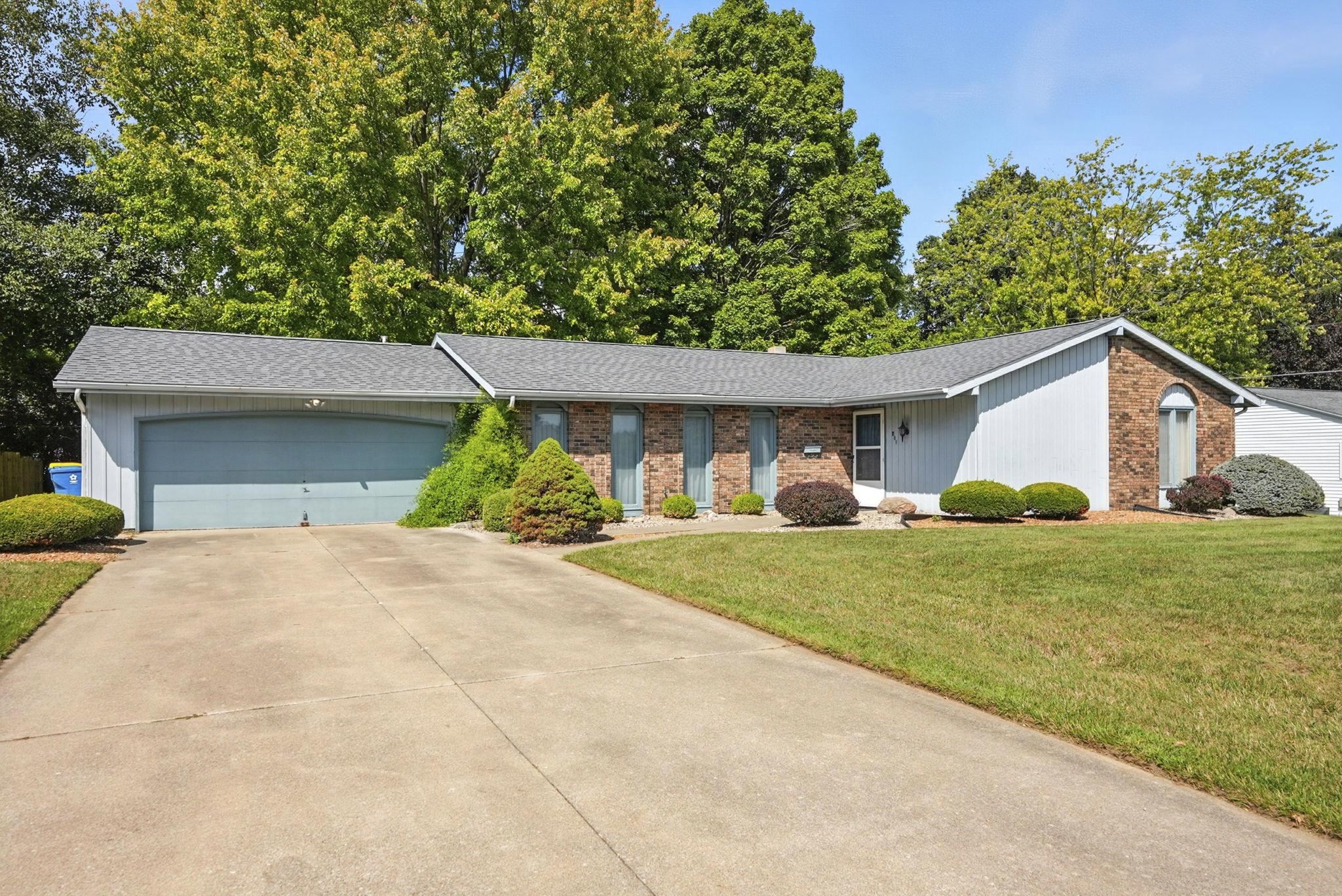 Photo 23 of 405 Hilltop Drive