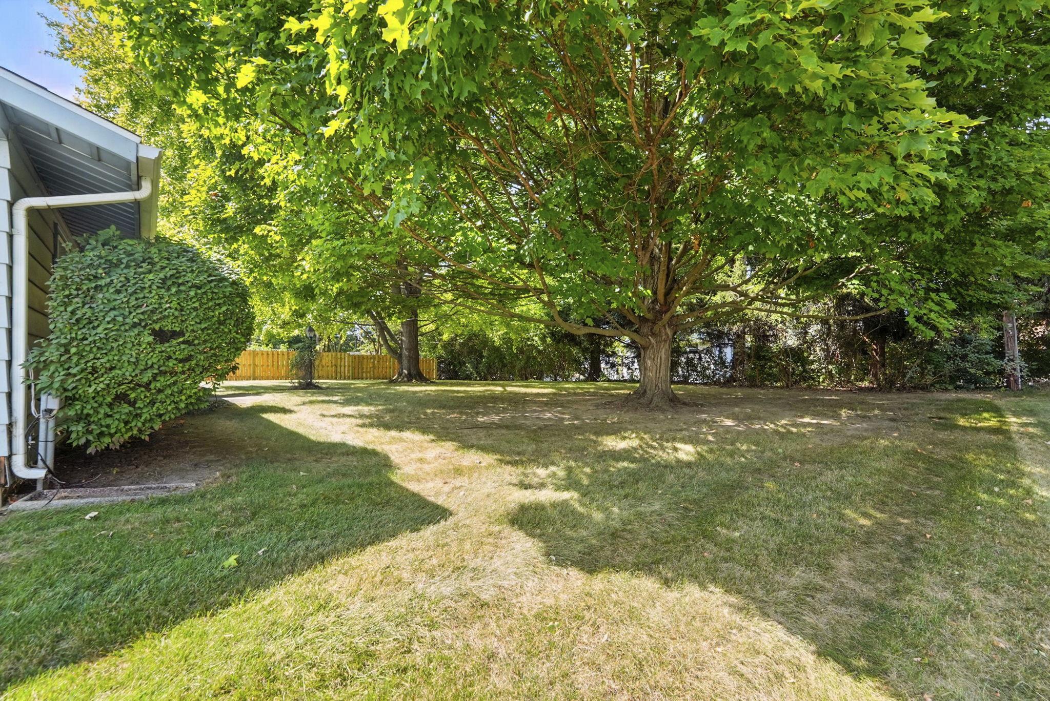 Photo 26 of 405 Hilltop Drive