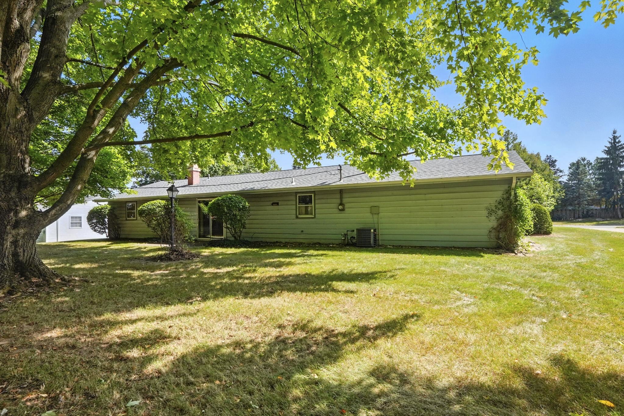 Photo 29 of 405 Hilltop Drive