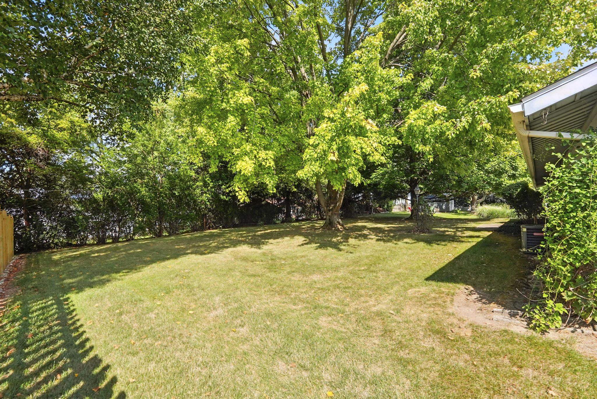 Photo 30 of 405 Hilltop Drive