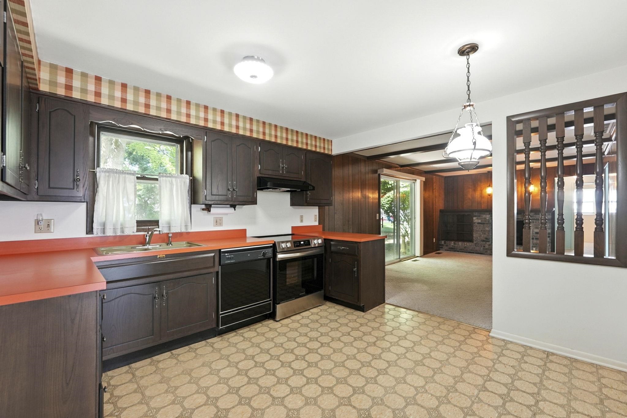 Photo 7 of 405 Hilltop Drive