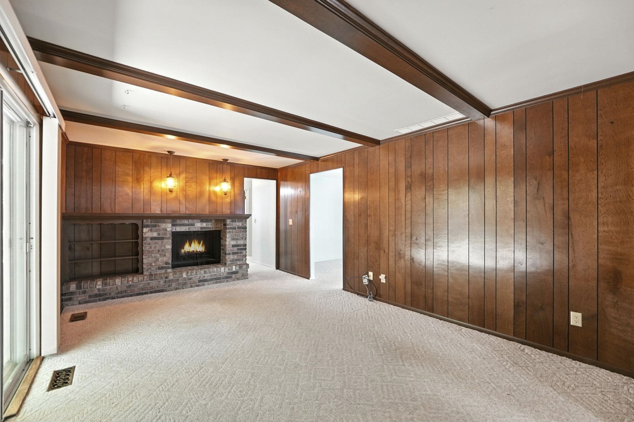 Photo 9 of 405 Hilltop Drive