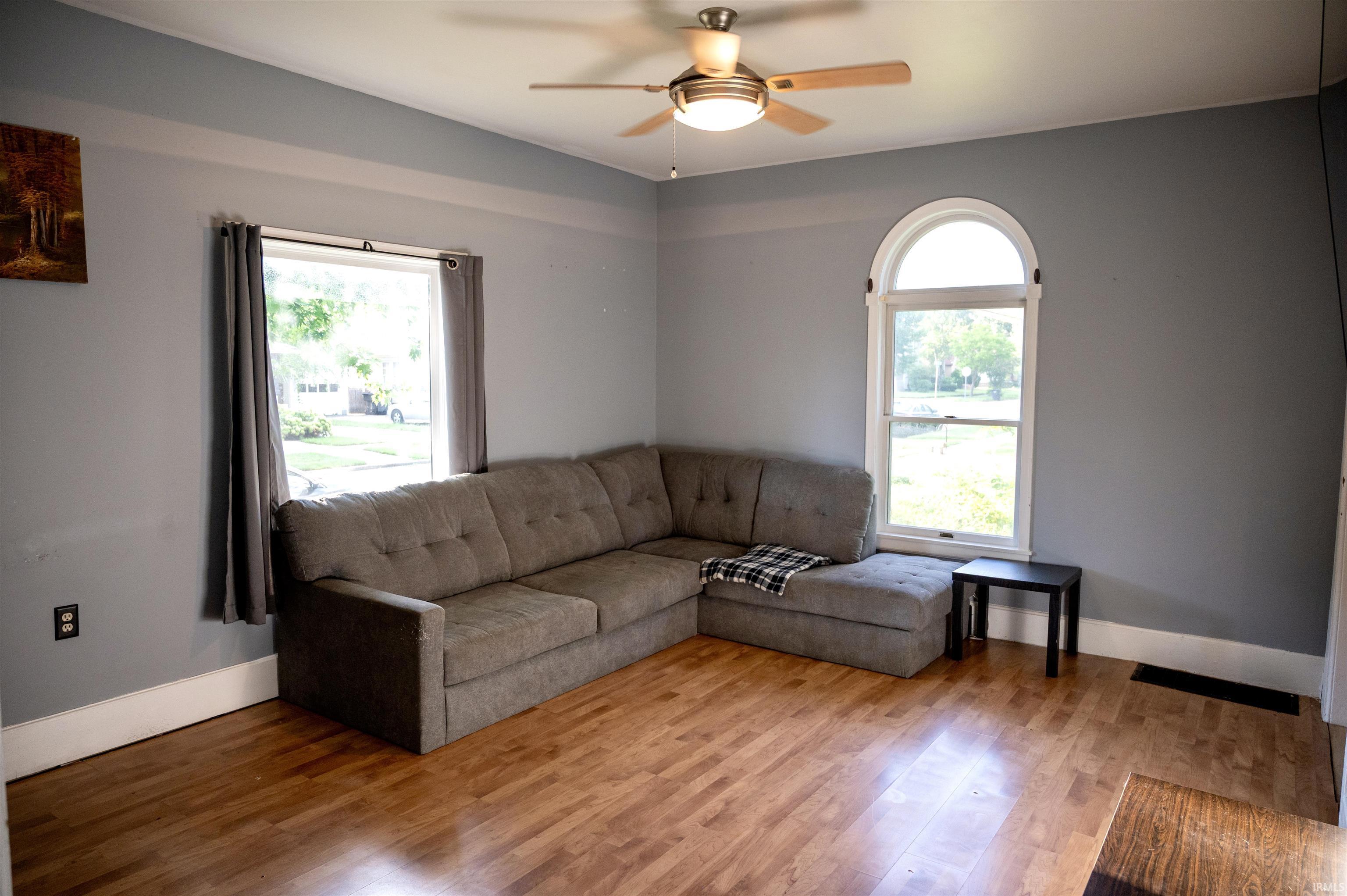 Photo 13 of 218 Kenyon Avenue