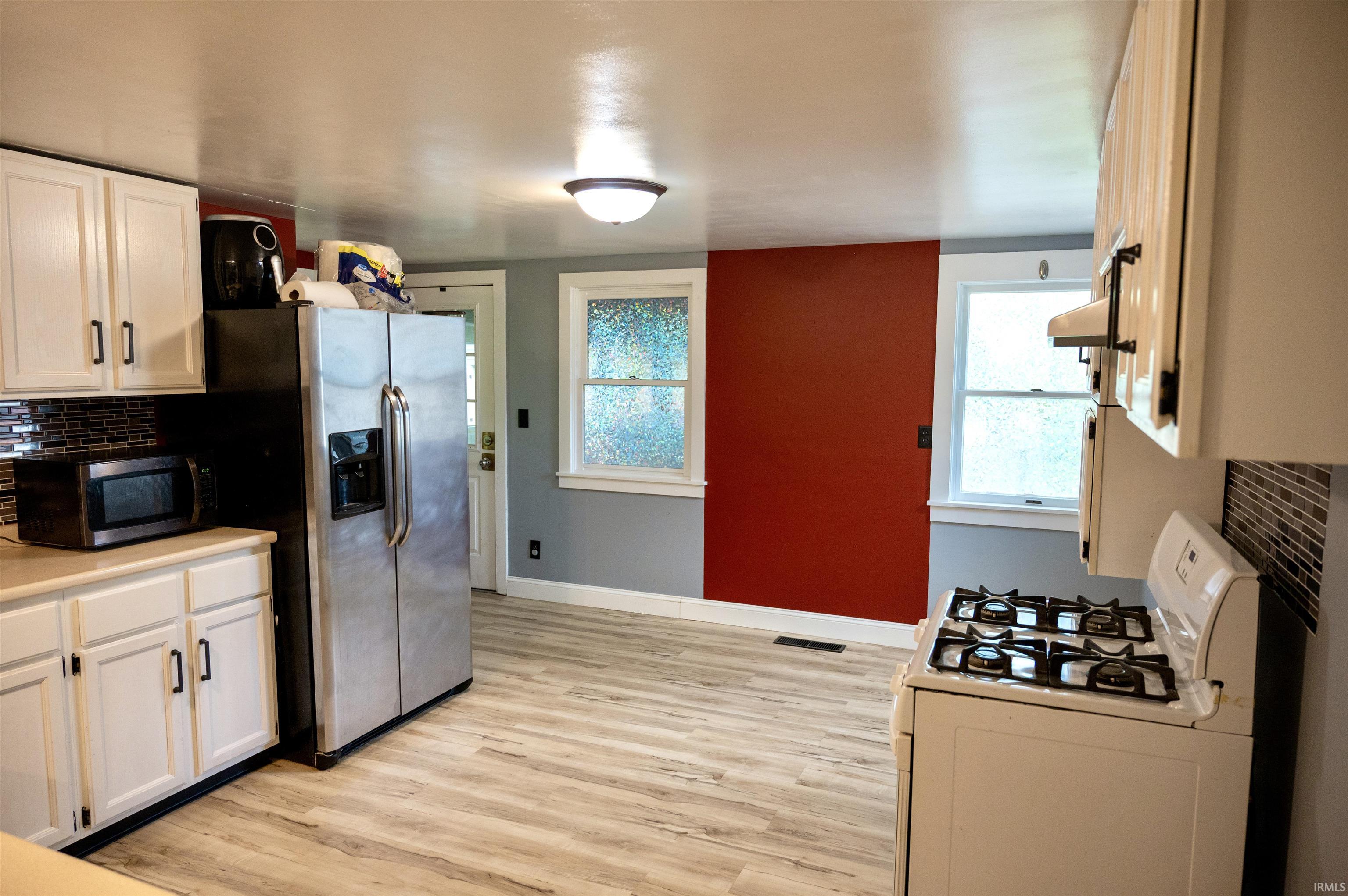 Photo 18 of 218 Kenyon Avenue