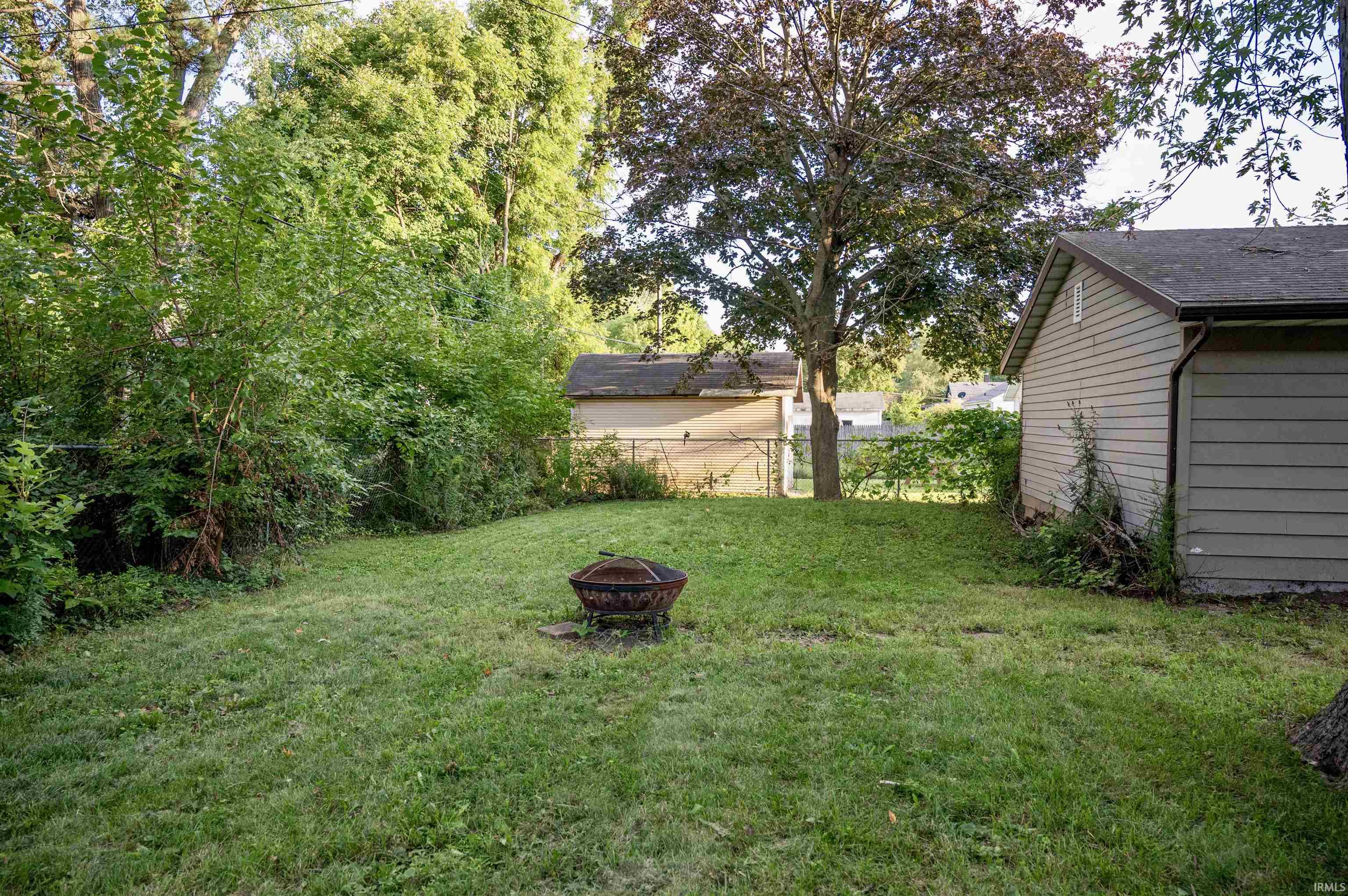 Photo 3 of 218 Kenyon Avenue