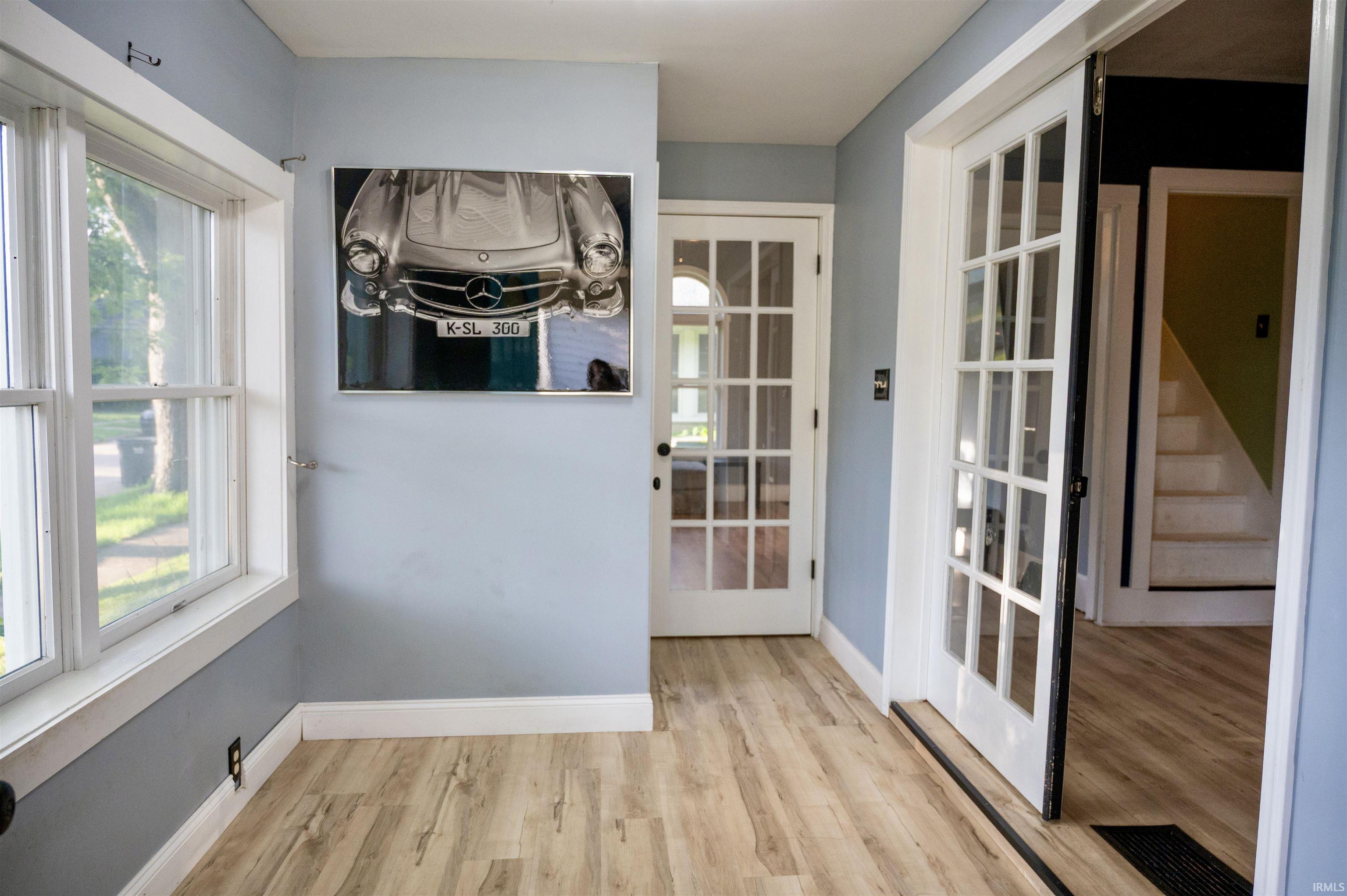 Photo 4 of 218 Kenyon Avenue