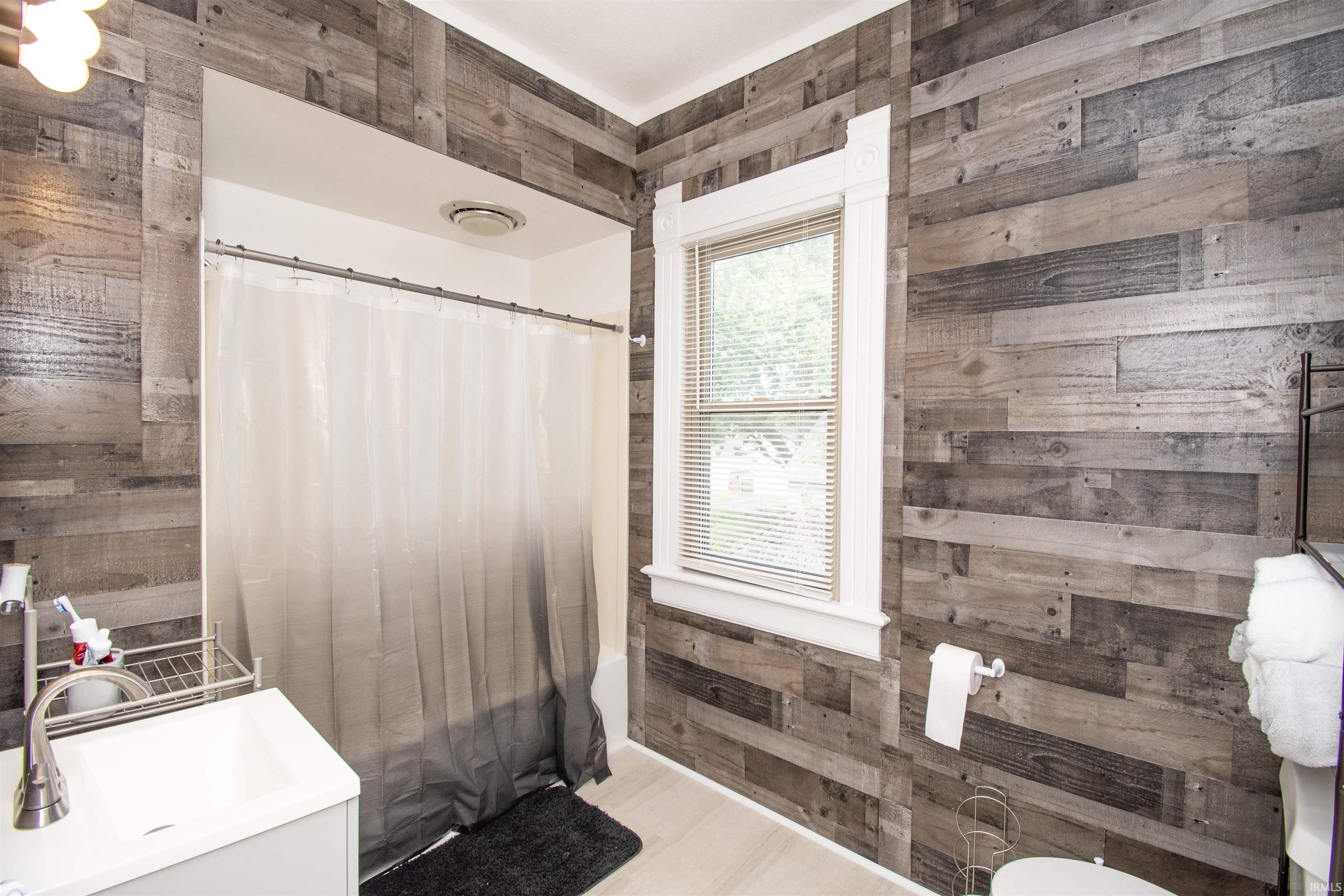 Photo 24 of 203 Sargent Street