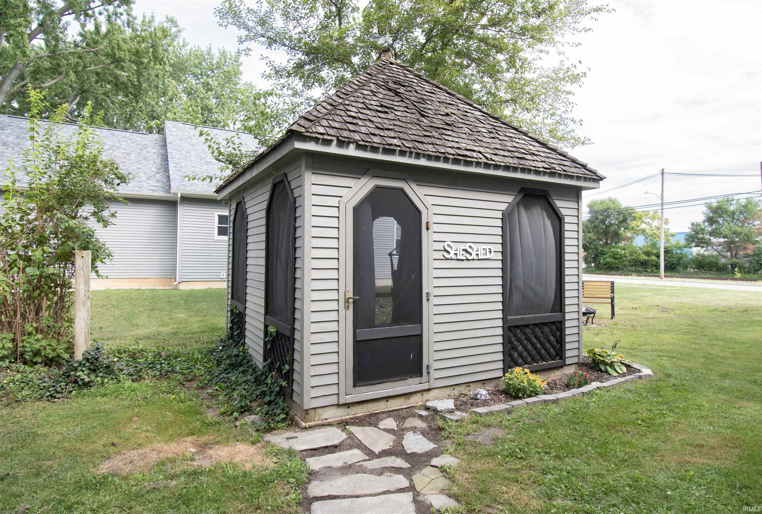 Photo 32 of 203 Sargent Street