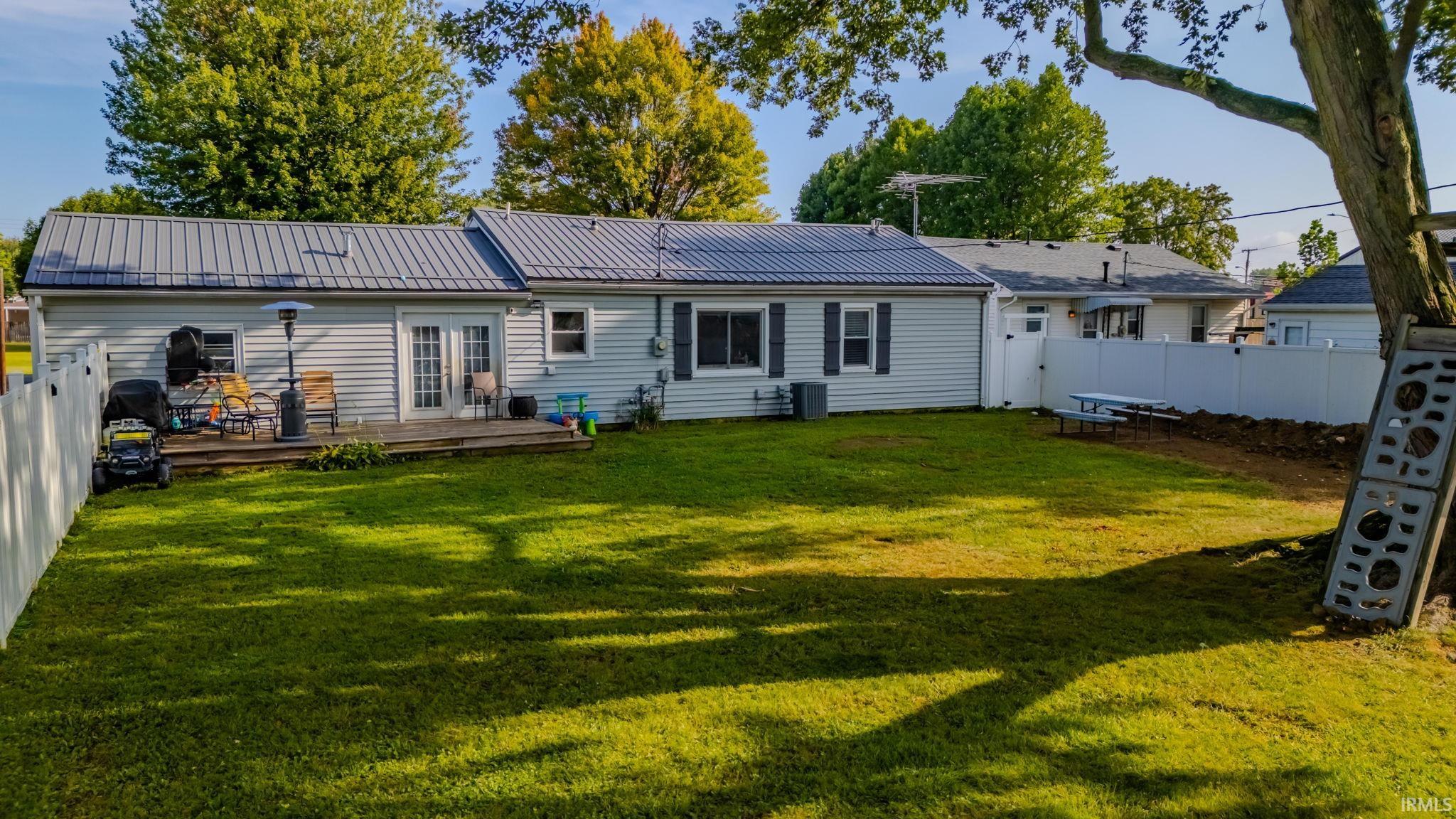 Homes for sale in Gas City, IN | 614 E South A St, Gas City, IN 46933 | MLS# 202535113