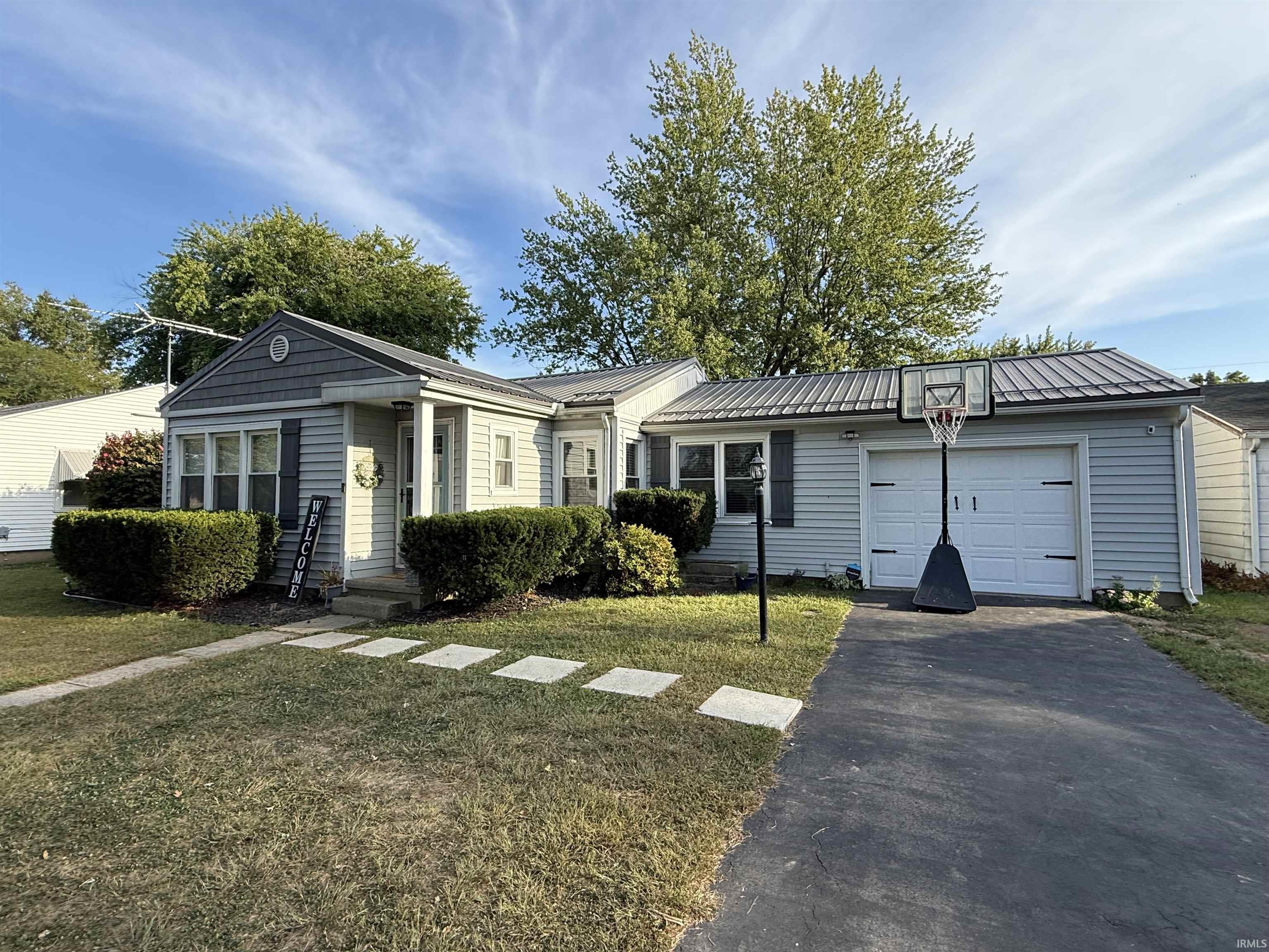 Homes for sale in Gas City, IN | 614 E South A St, Gas City, IN 46933 | MLS# 202535113