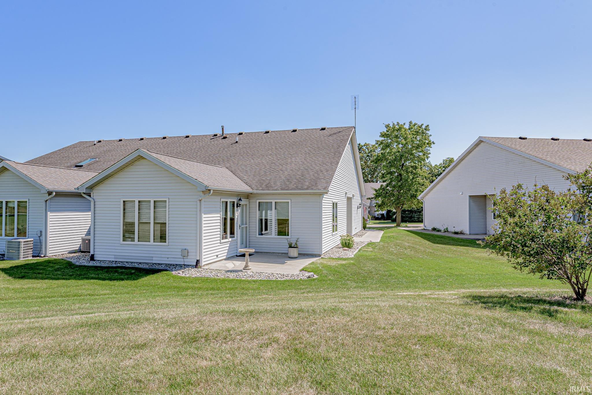 1733 E Inverness Circle
