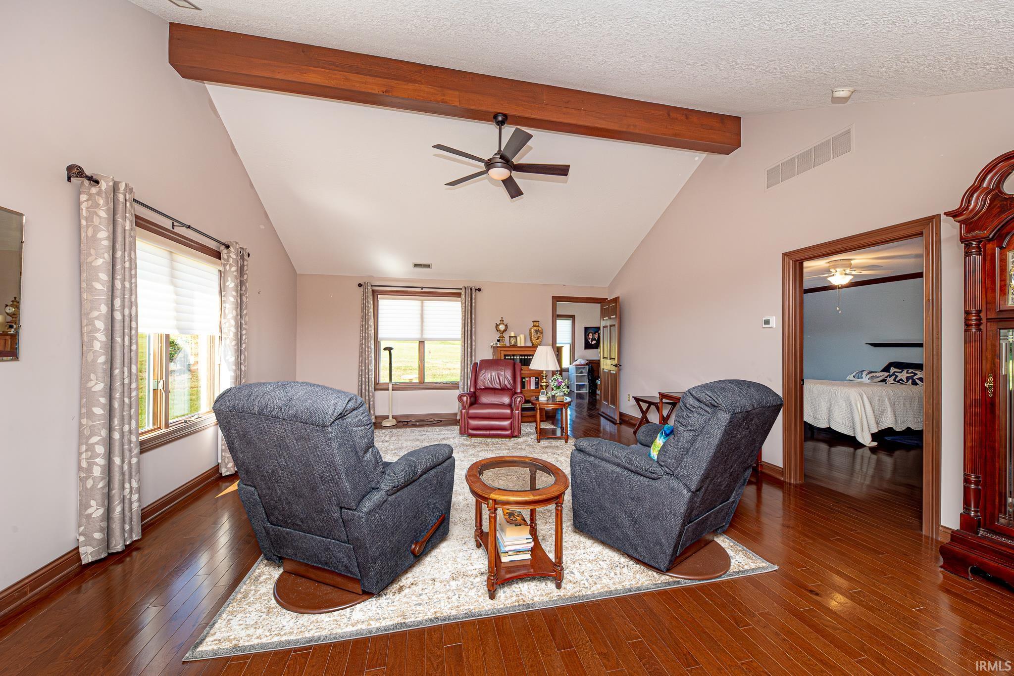 1733 E Inverness Circle