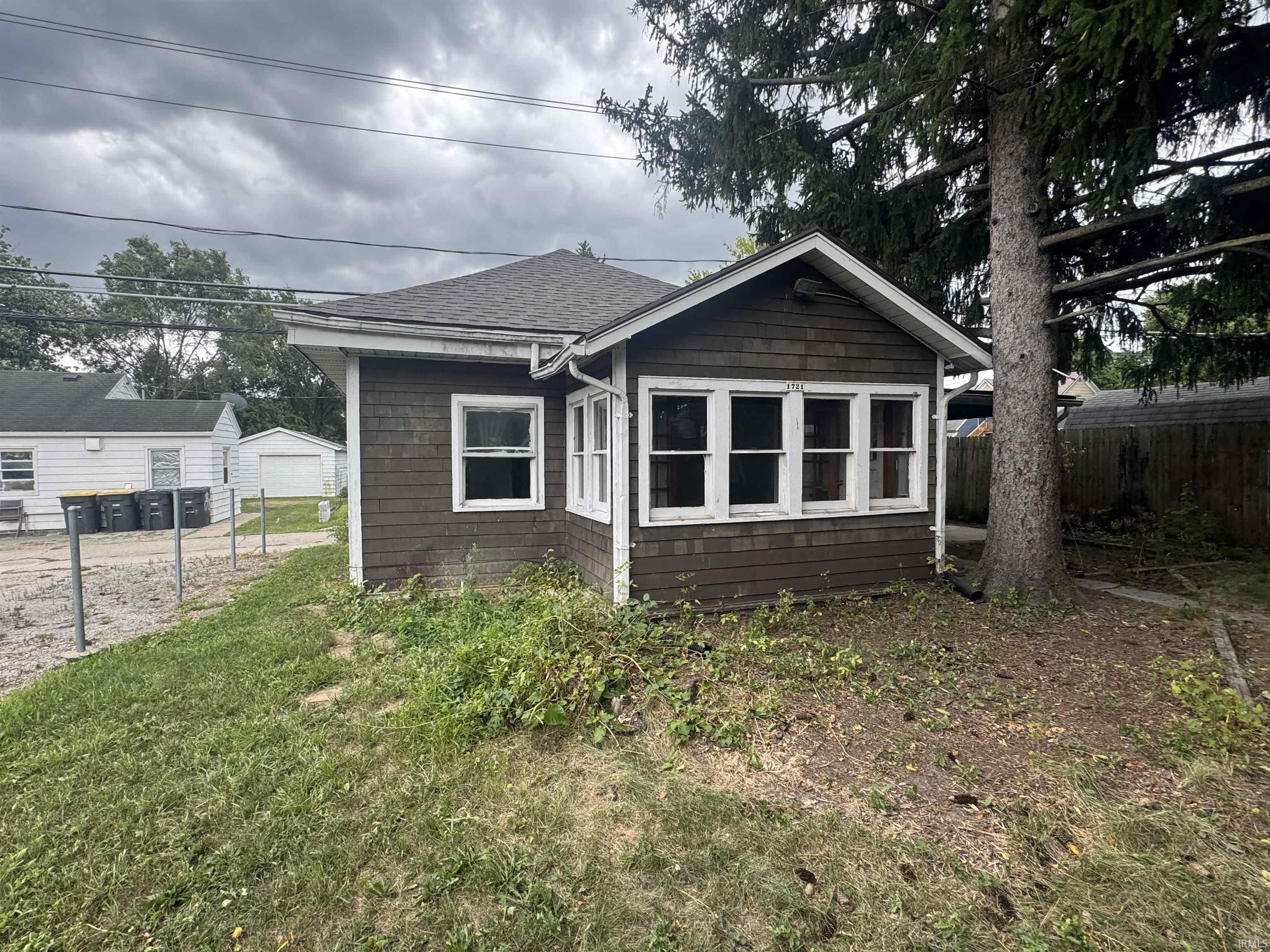 Photo 1 of 1721 W 4th Street