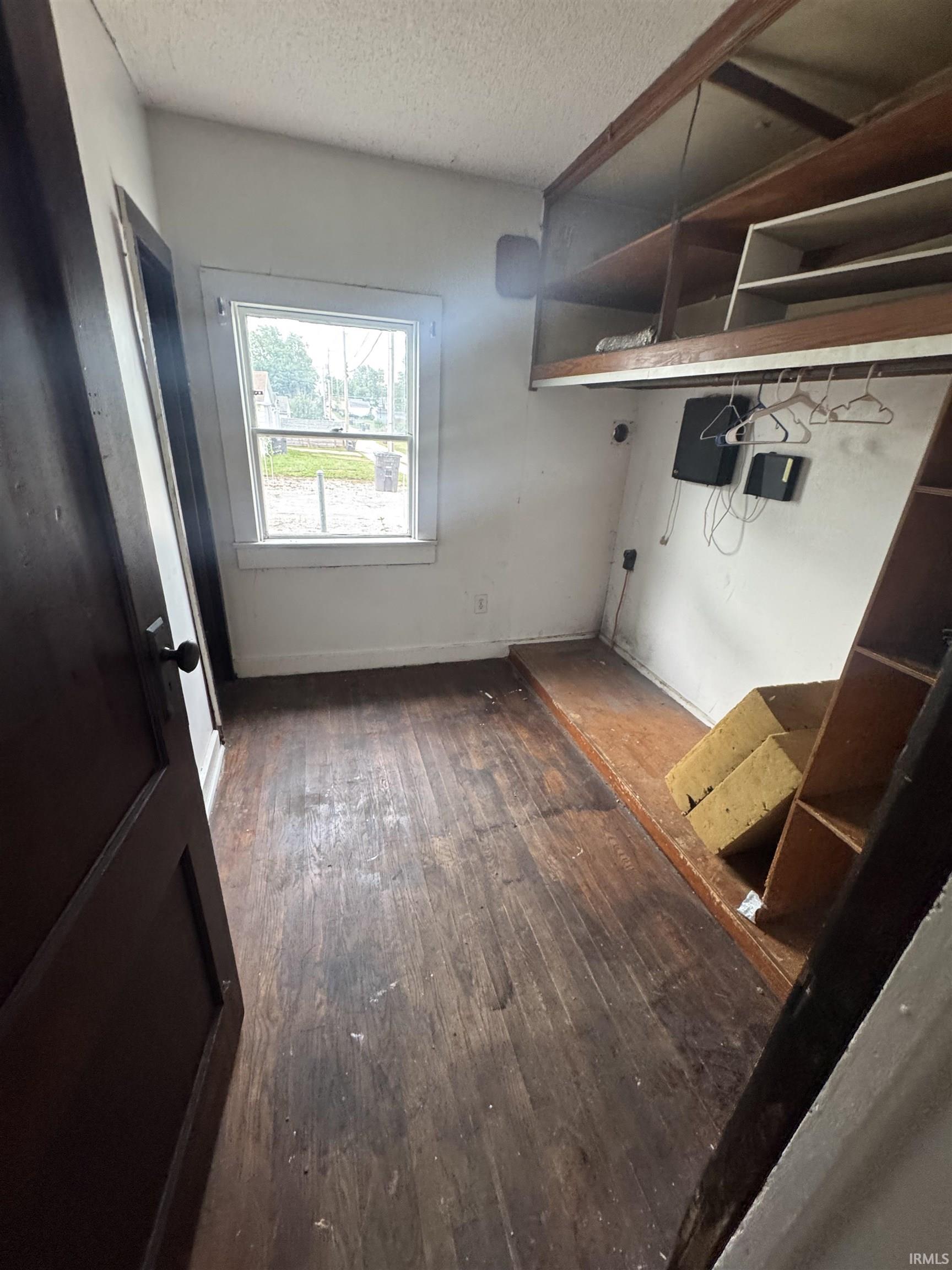 Photo 2 of 1721 W 4th Street