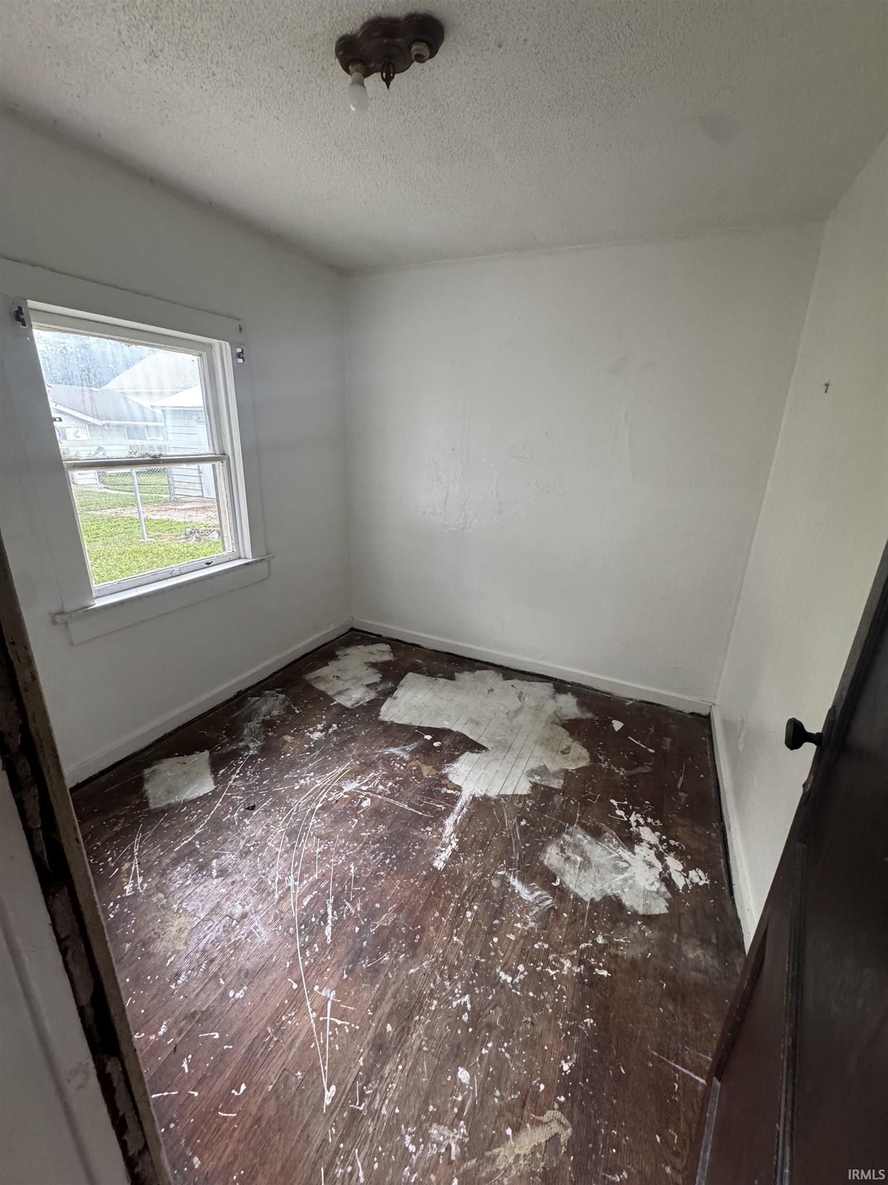 Photo 5 of 1721 W 4th Street