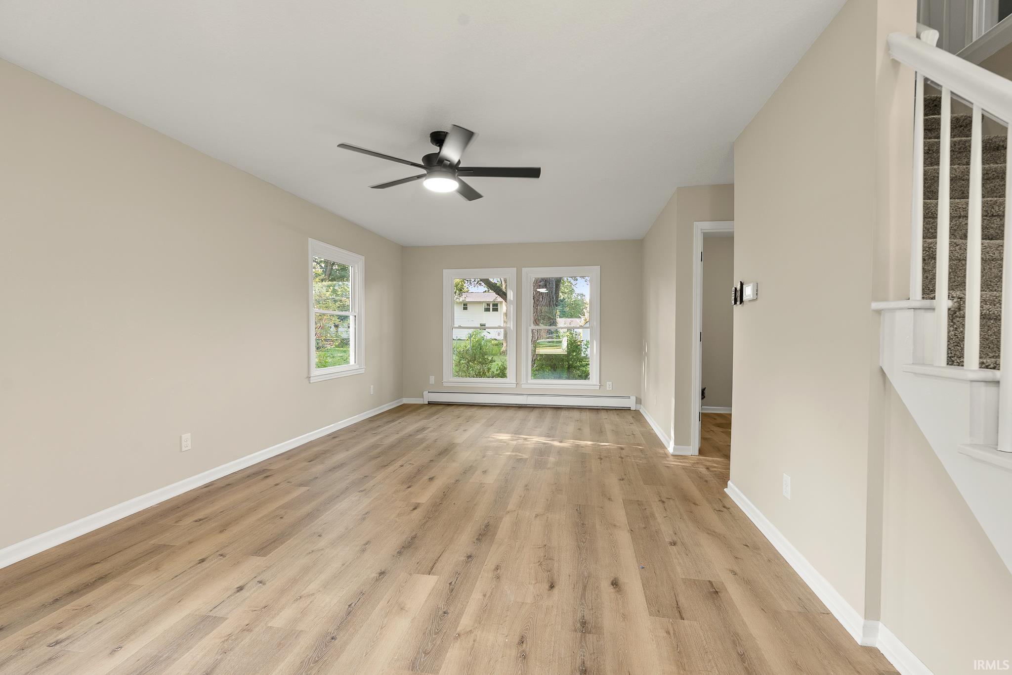 Photo 3 of 1710 Richfield Drive