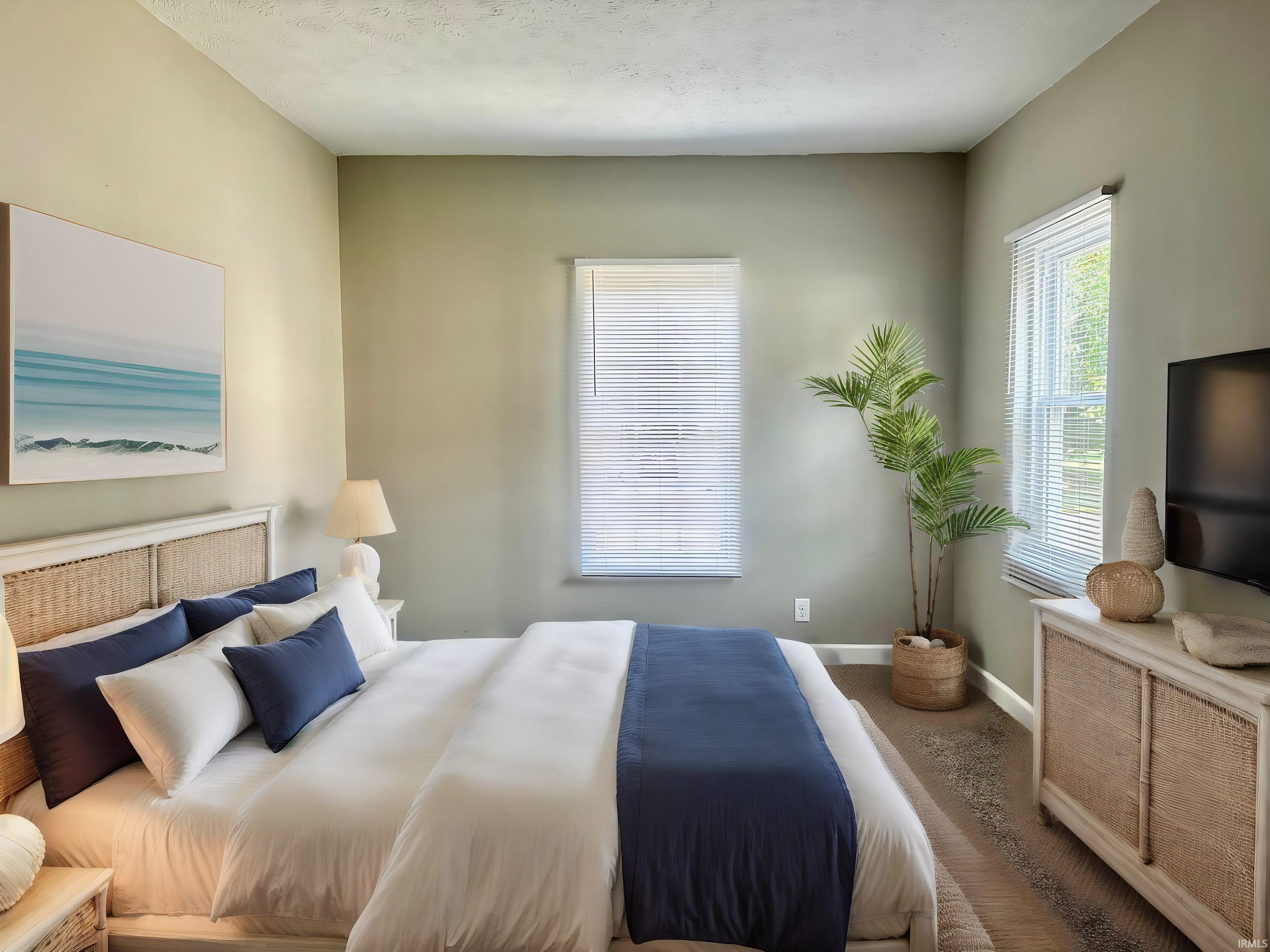 Photo 4 of 225 W Washington