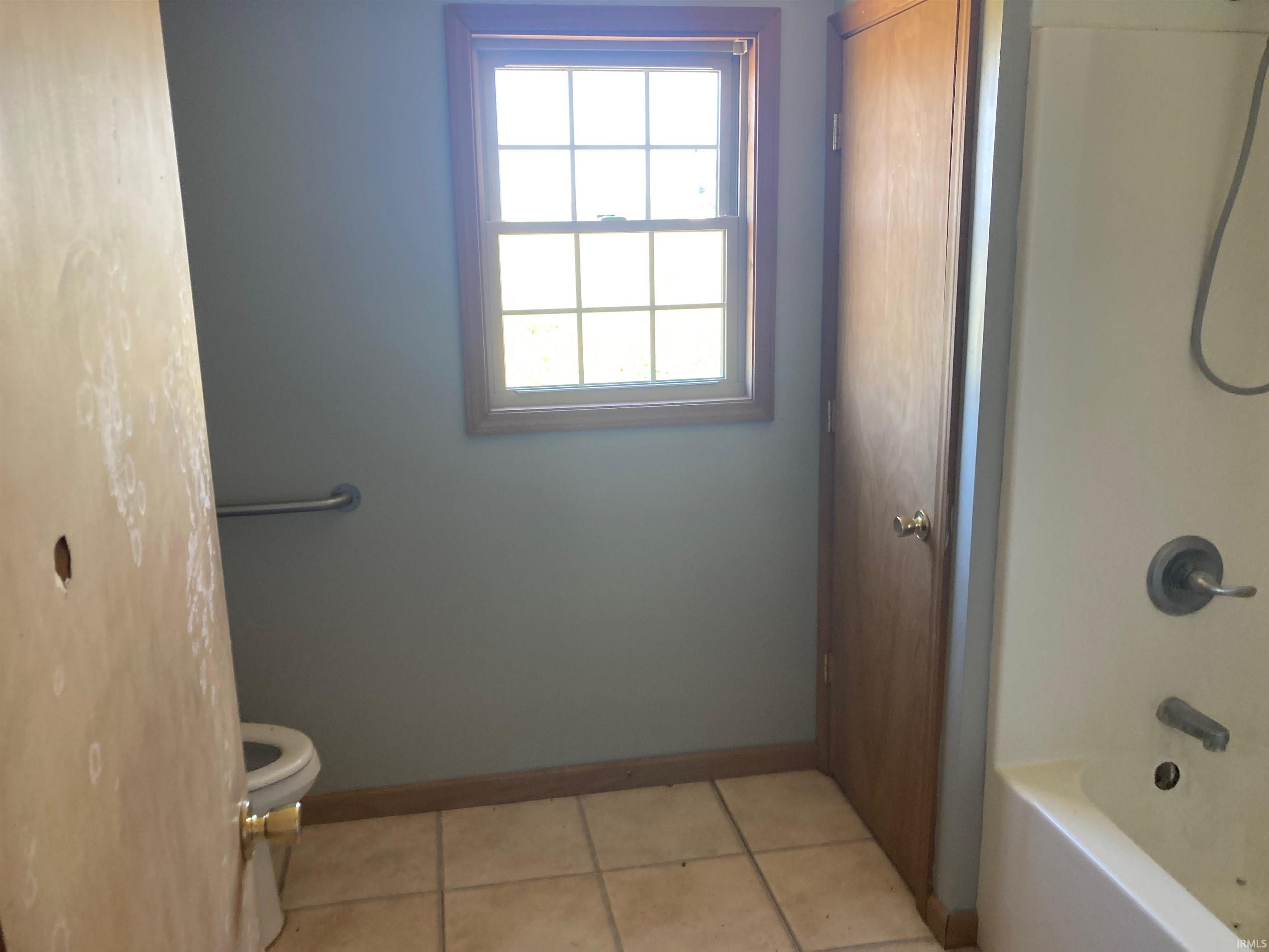 Homes for sale in Cannelburg, IN | 8965 E Us Hwy 50, Cannelburg, IN 47519 | MLS# 202535415