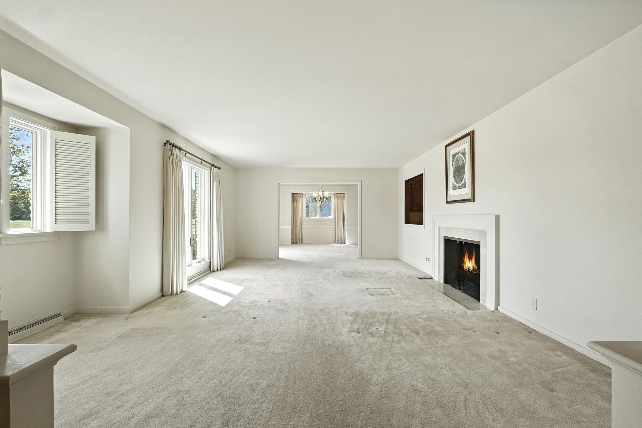 Photo 1 of 1070 W 100 N